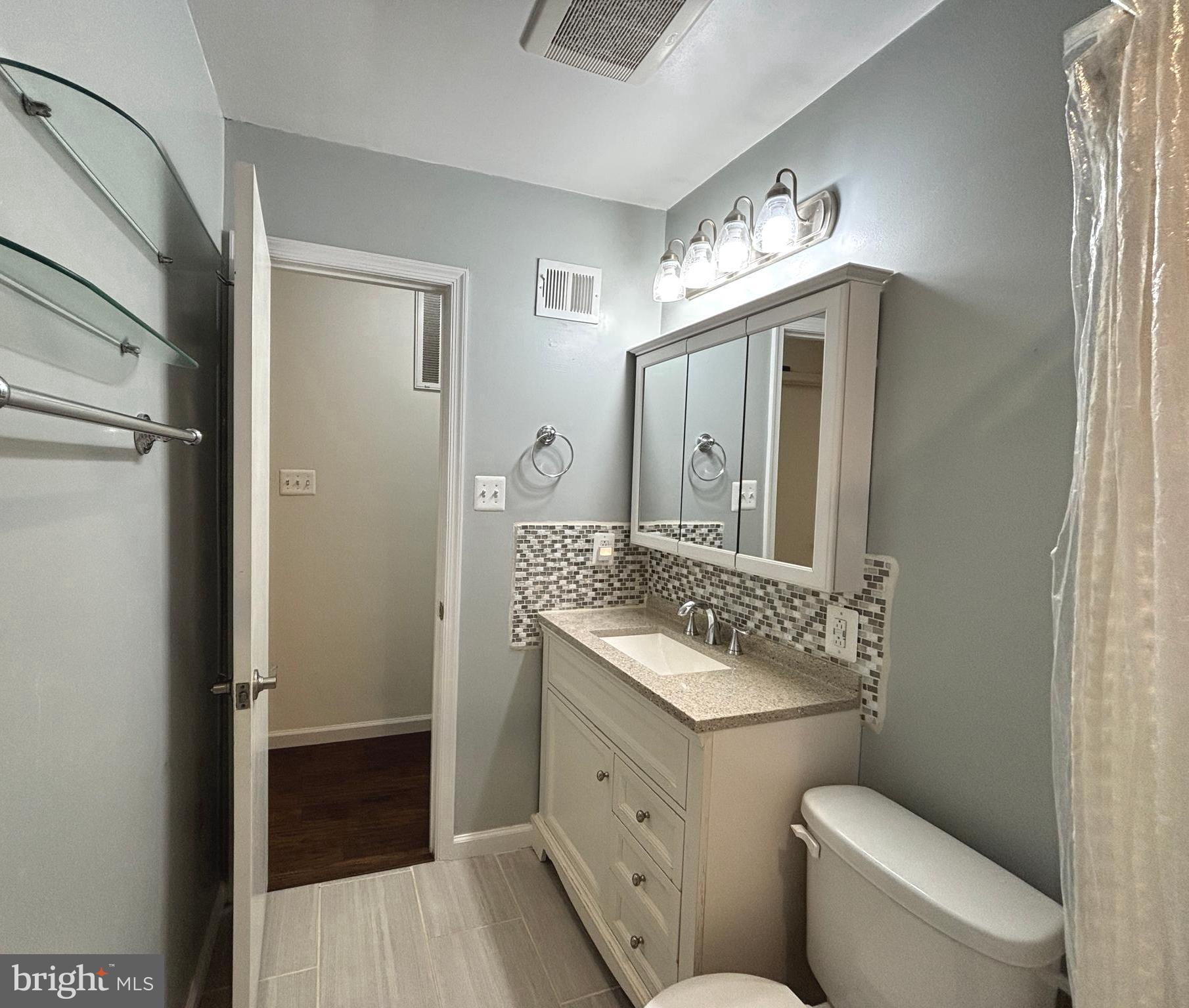 LAKE RIDGE - Residential