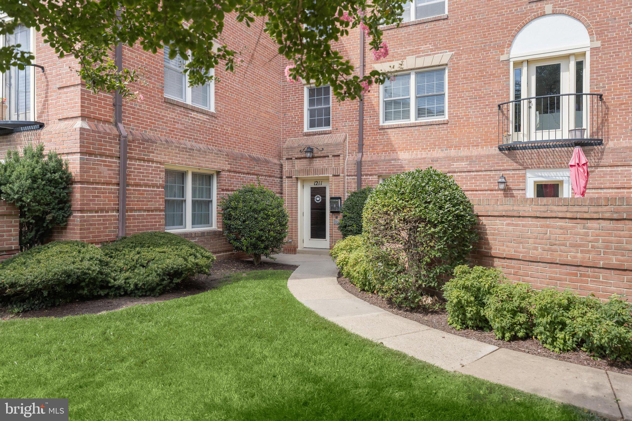 1211 N PITT STREET 3A
