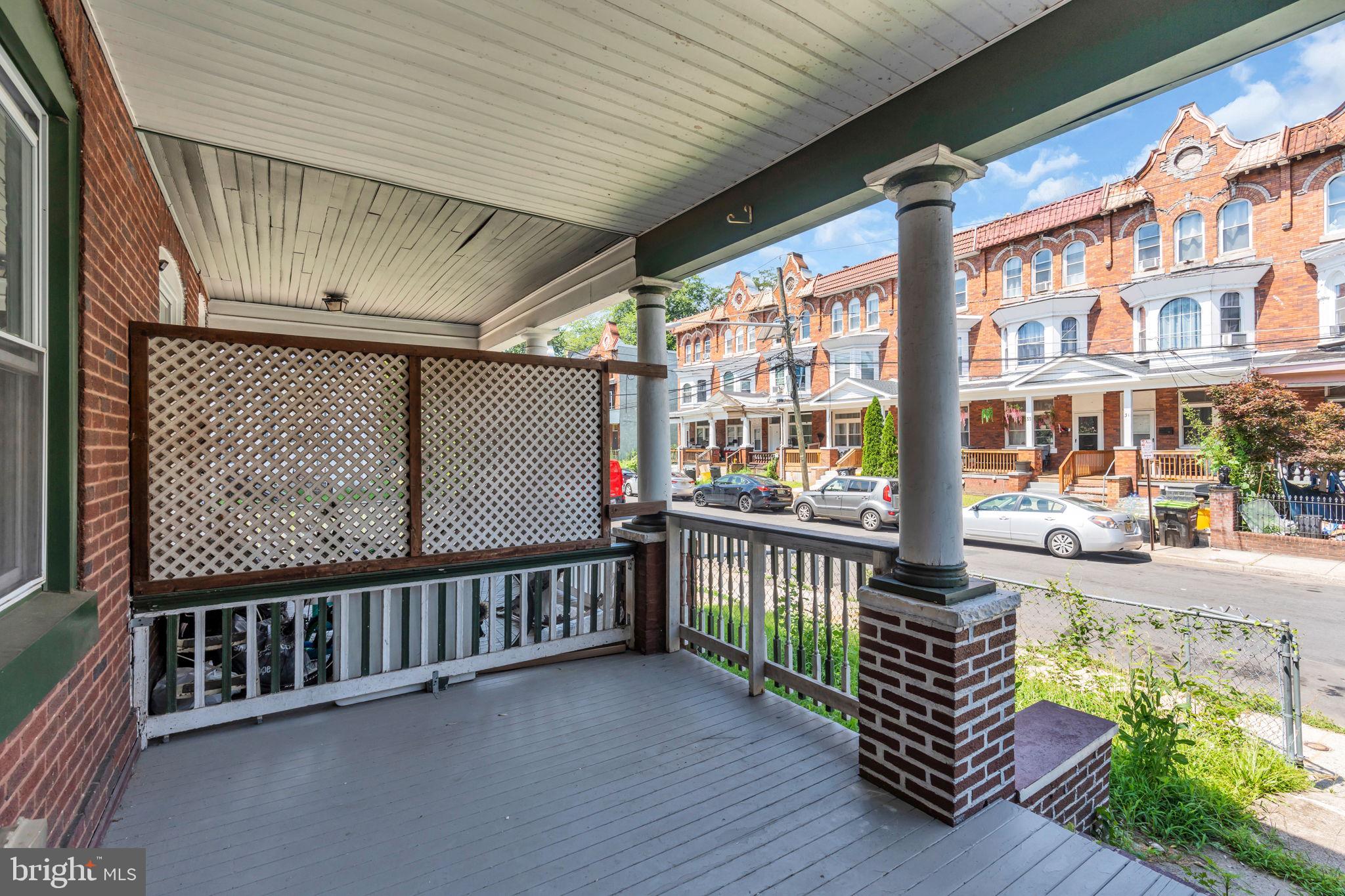 26 COLONIAL AVENUE