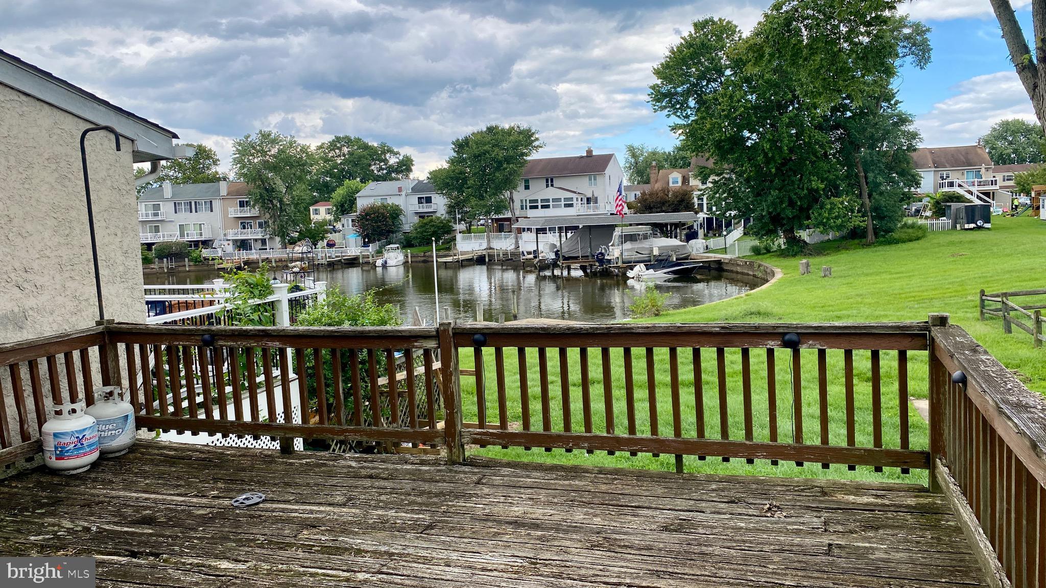 111 BREAKWATER COURT
