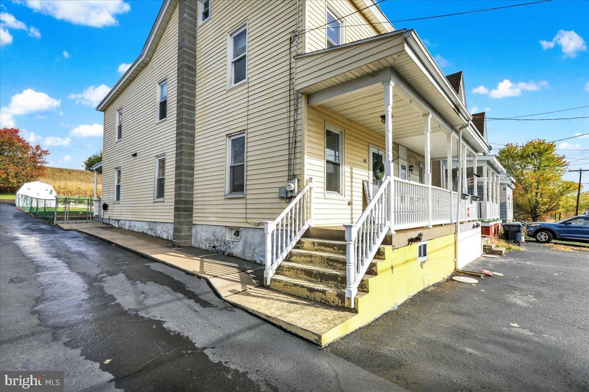 40 W ADAMSDALE ROAD