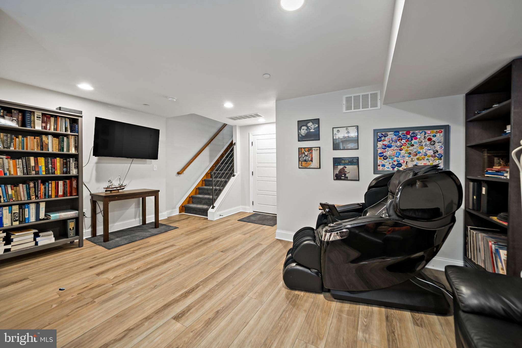 MANAYUNK - Residential Lease