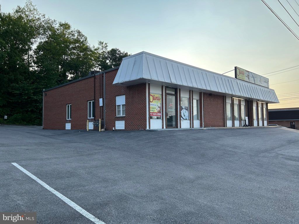 Photo of 30 W 11th Avenue, YORK, PA 17404 (MLS # PAYK2084712)