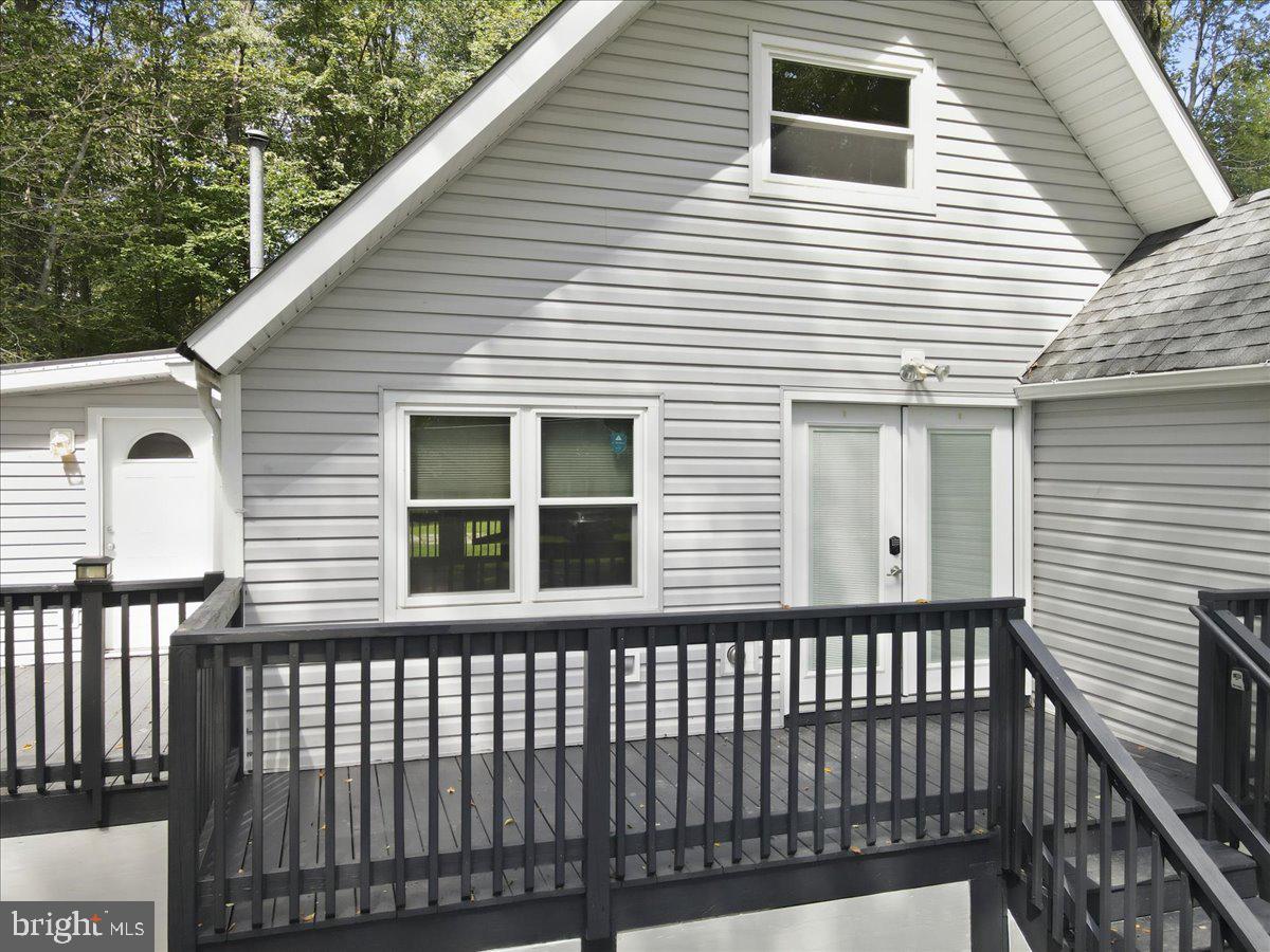 320 LAMONT WAY