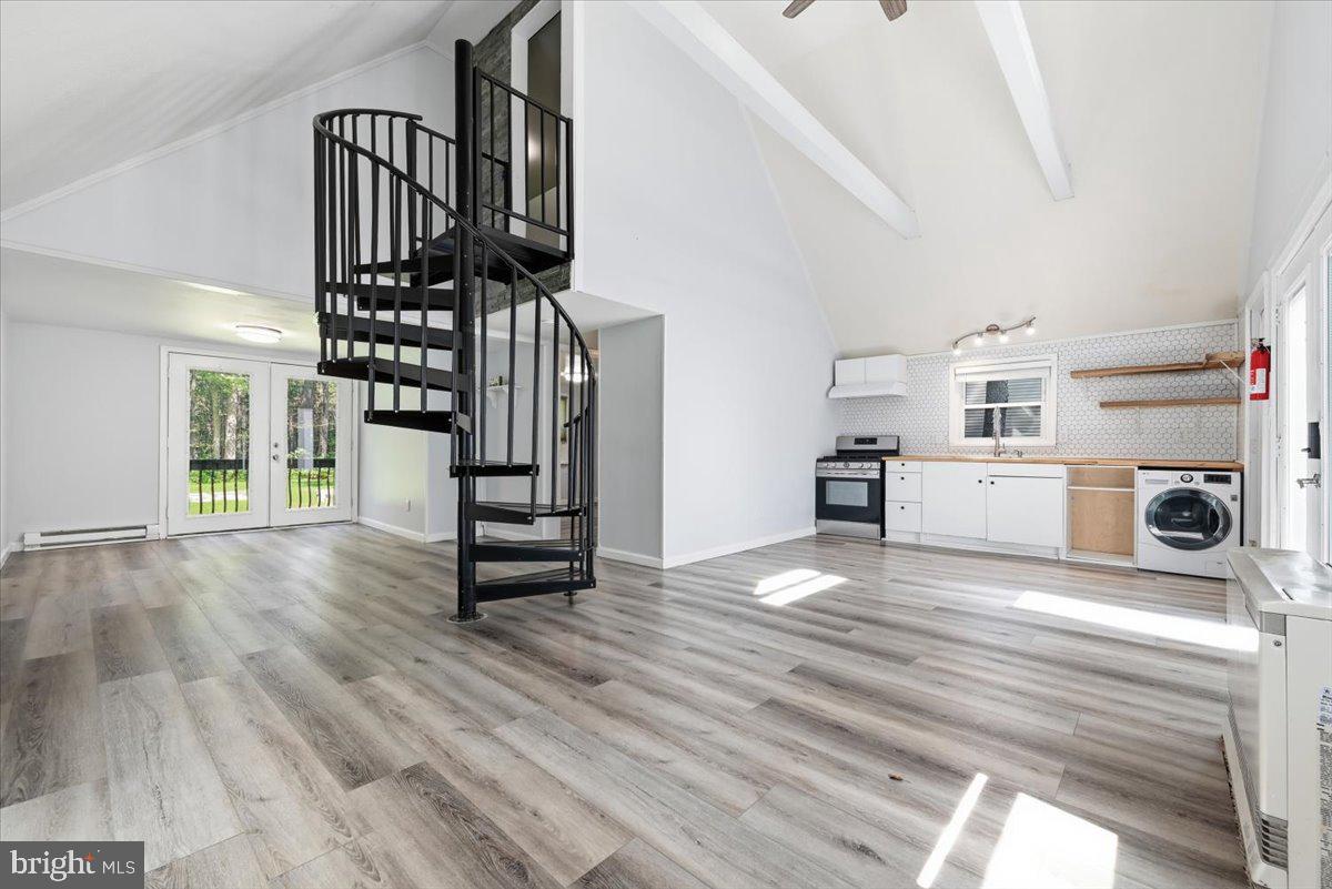 320 LAMONT WAY