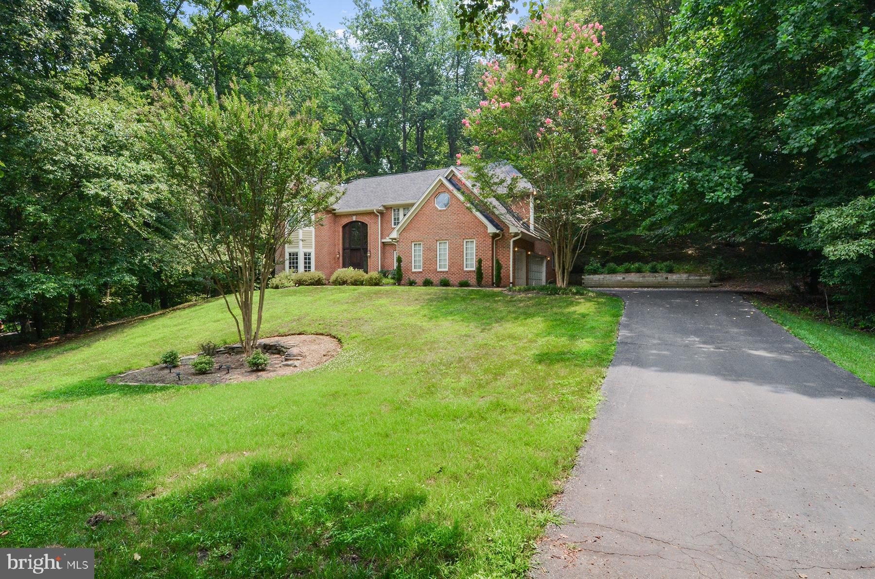1617 JOHN ROSS LANE