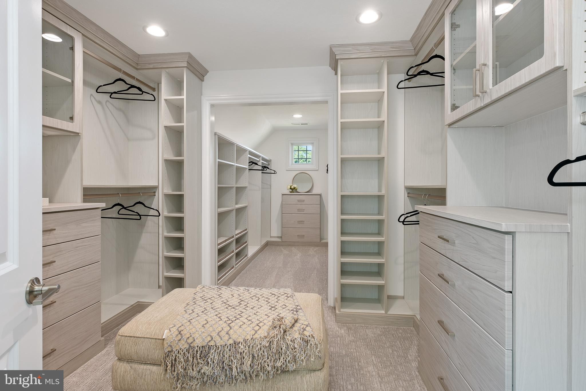 OAKWOOD - Residential