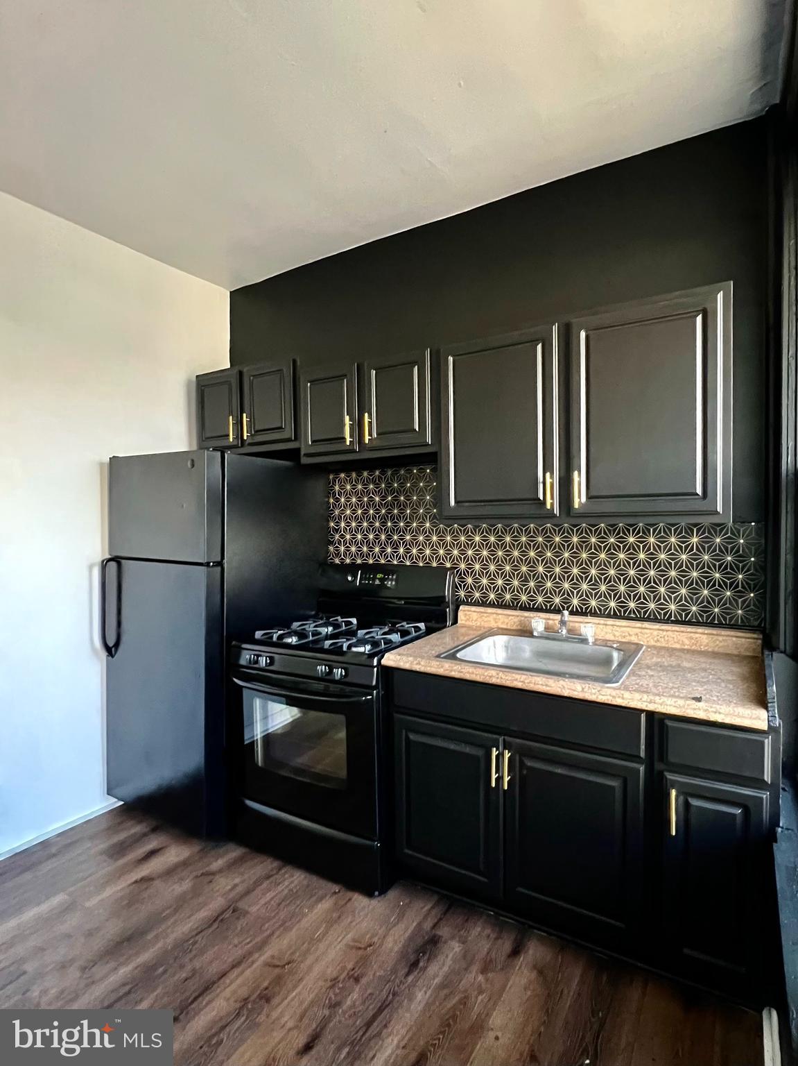 SANDTOWN-WINCHESTER - Residential Lease
