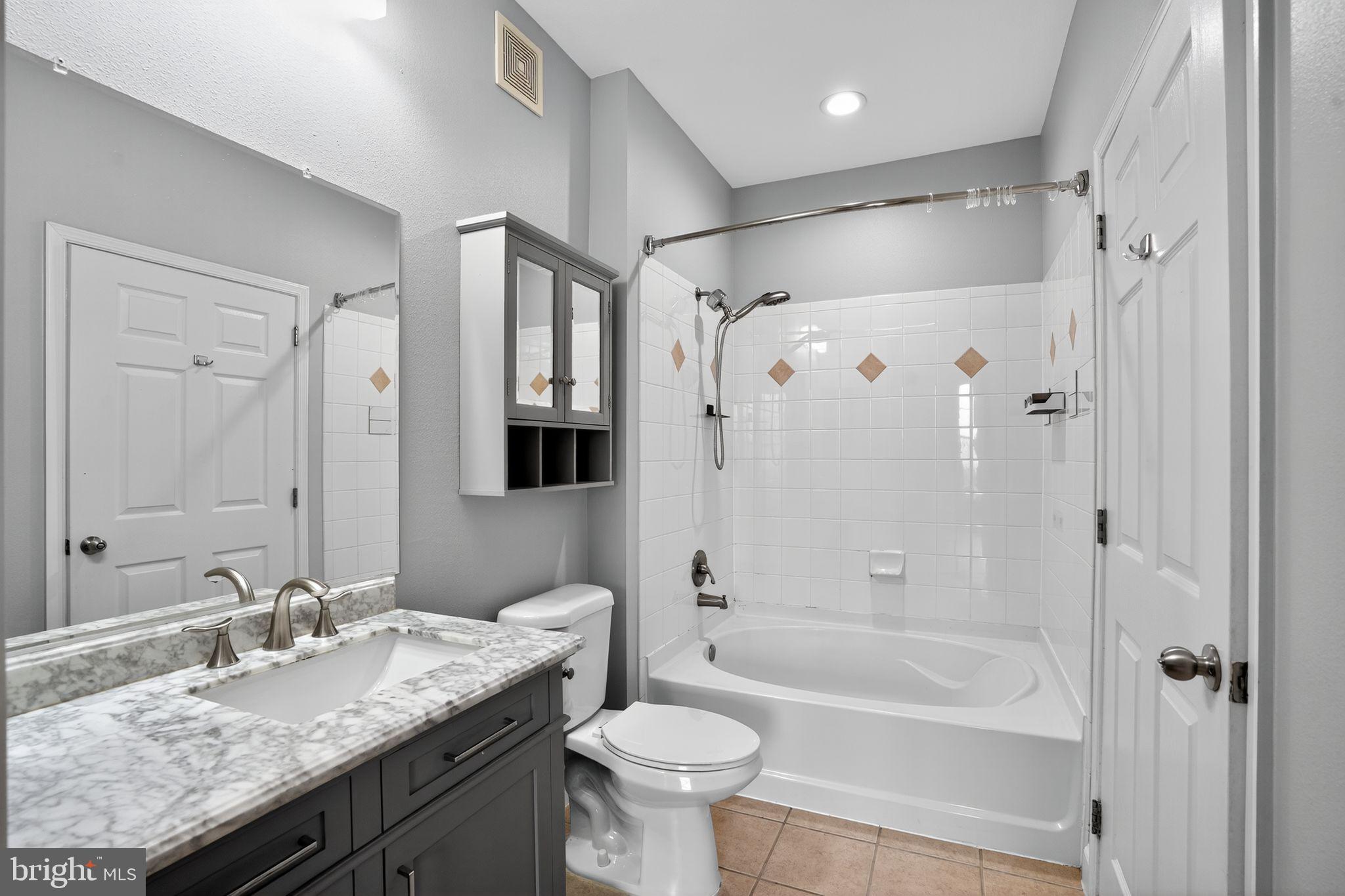 FITZ AT ROCKVILLE TOWN C - Residential