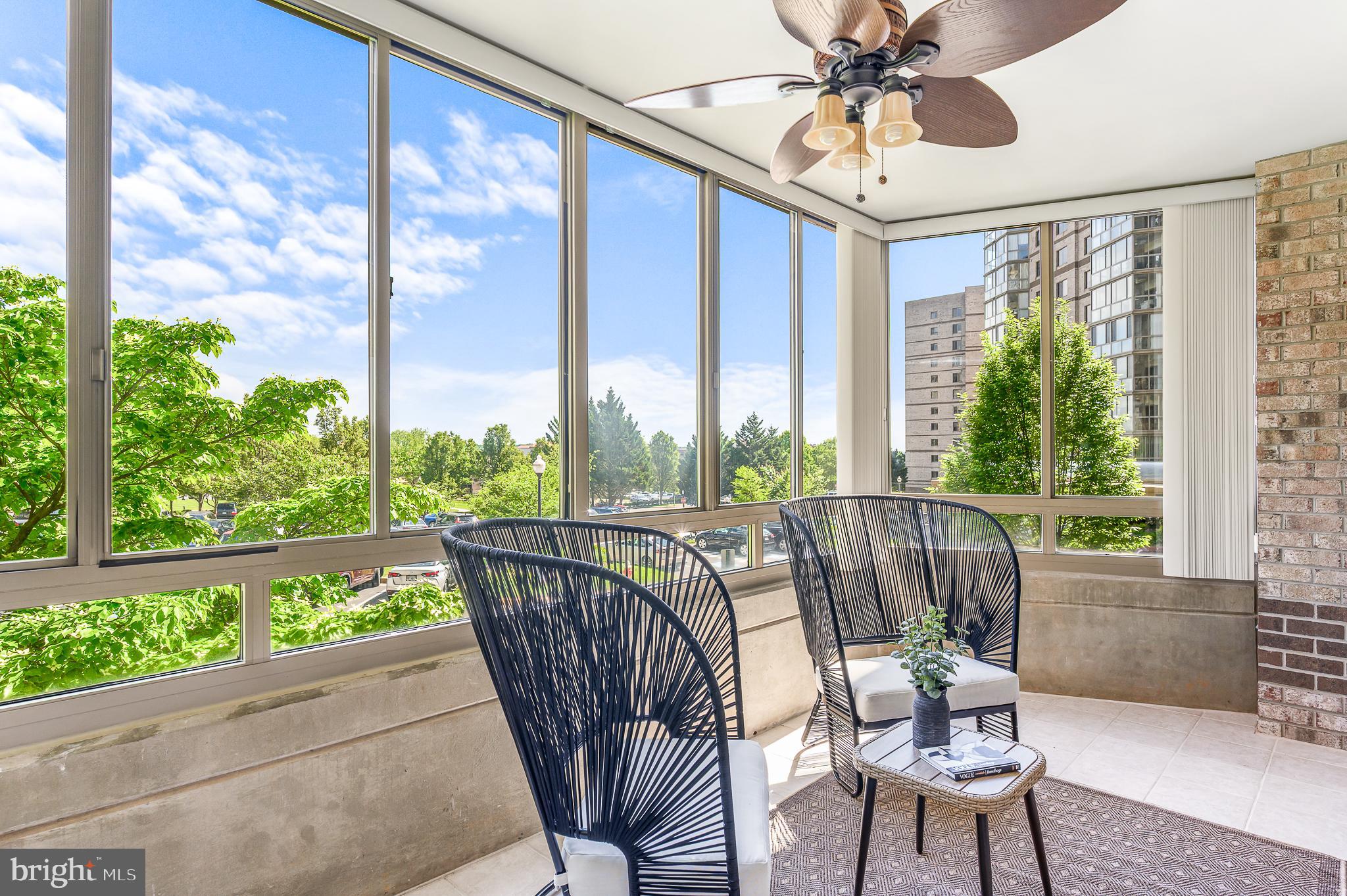 LANSDOWNE WOODS - Residential