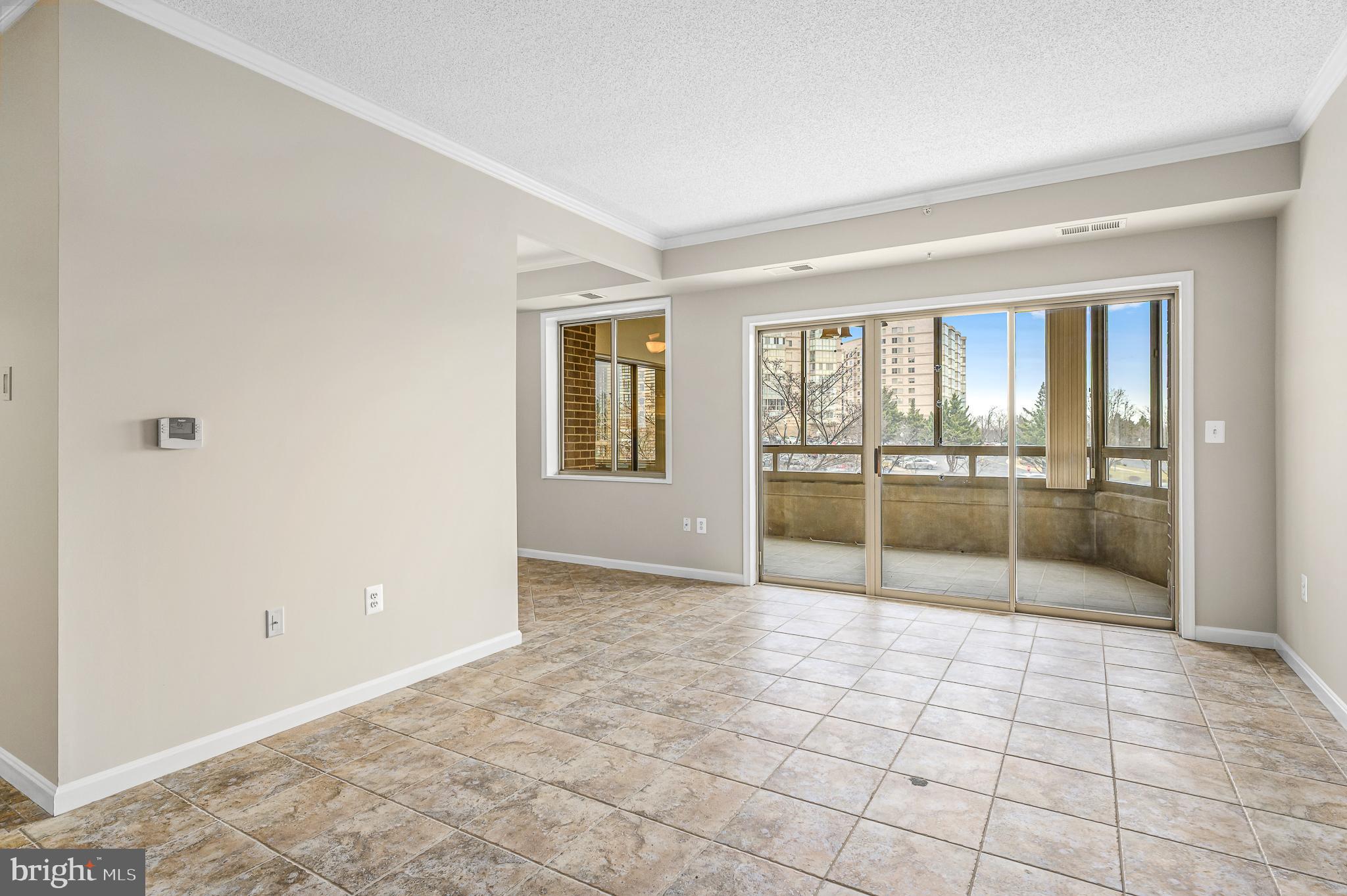 LANSDOWNE WOODS - Residential