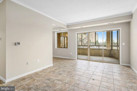 Property photo of 19375 Cypress Ridge Terrace 114, Leesburg, VA 20176