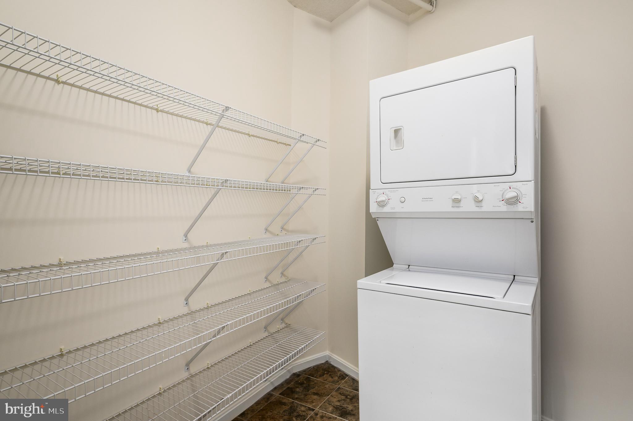 LANSDOWNE WOODS - Residential