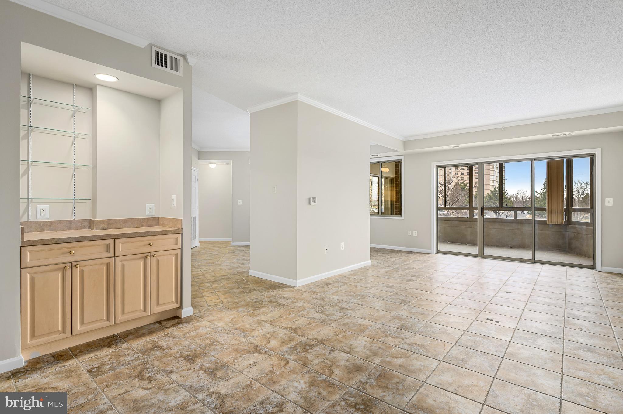 LANSDOWNE WOODS - Residential