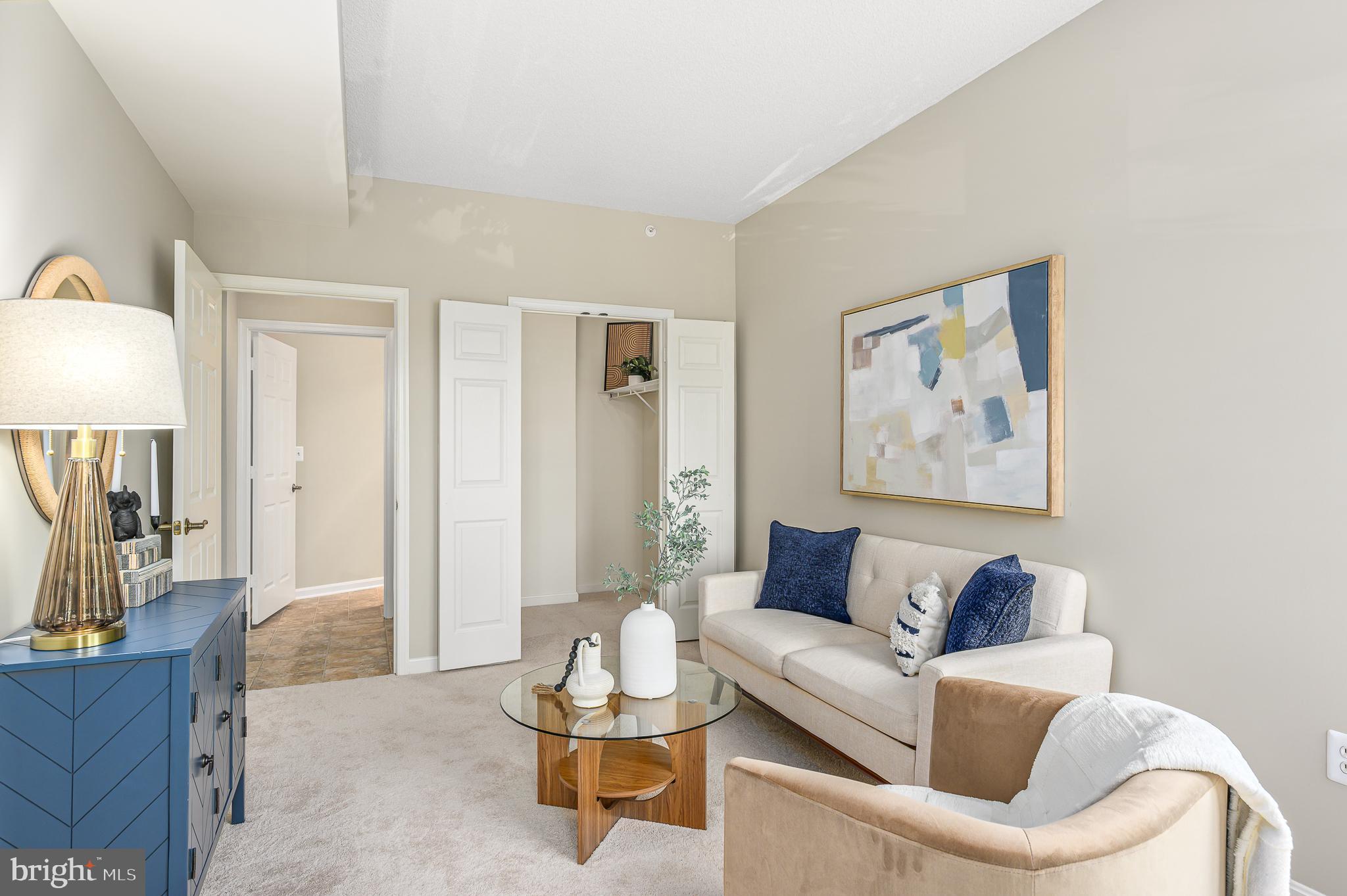 LANSDOWNE WOODS - Residential
