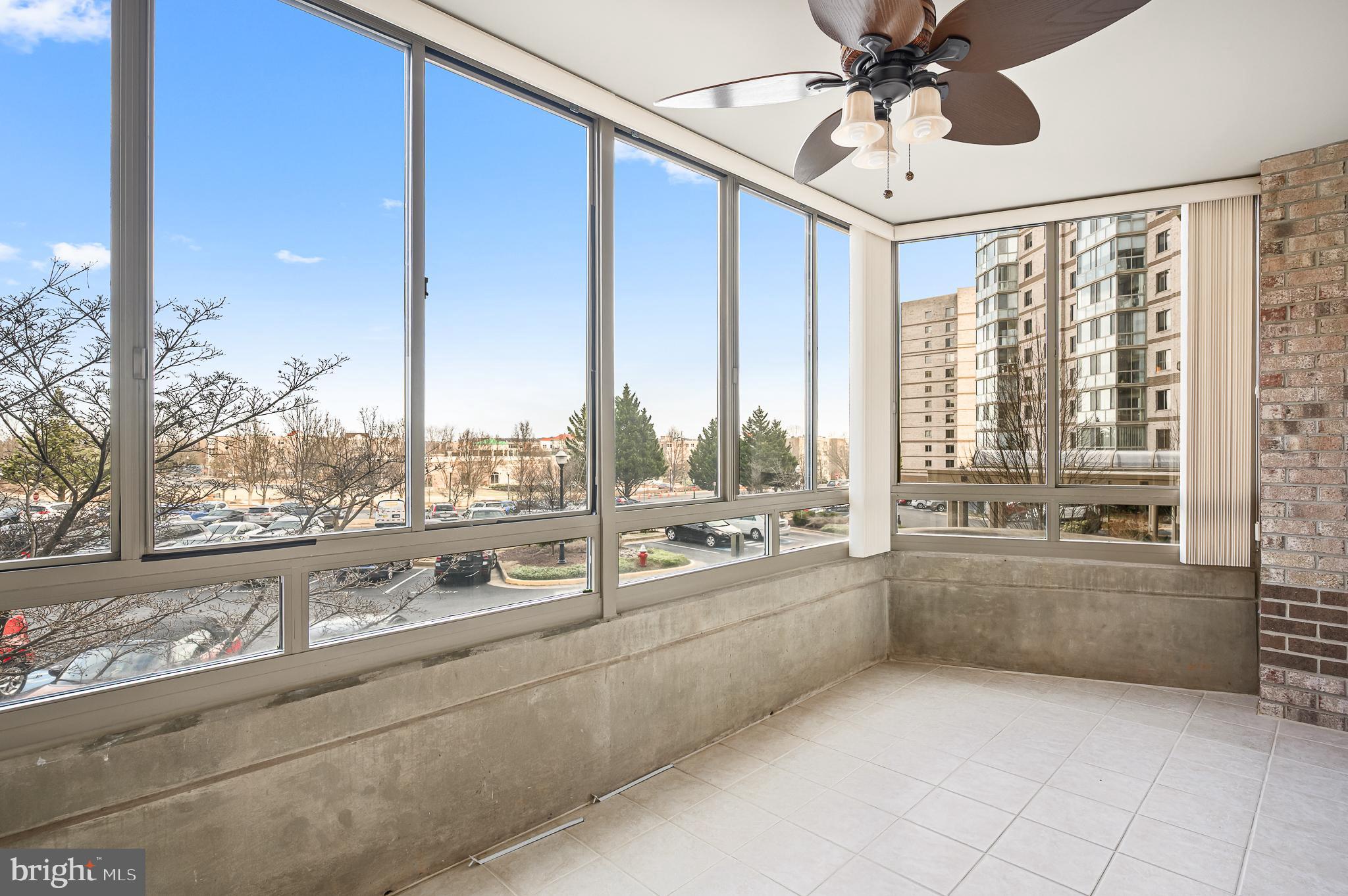 LANSDOWNE WOODS - Residential