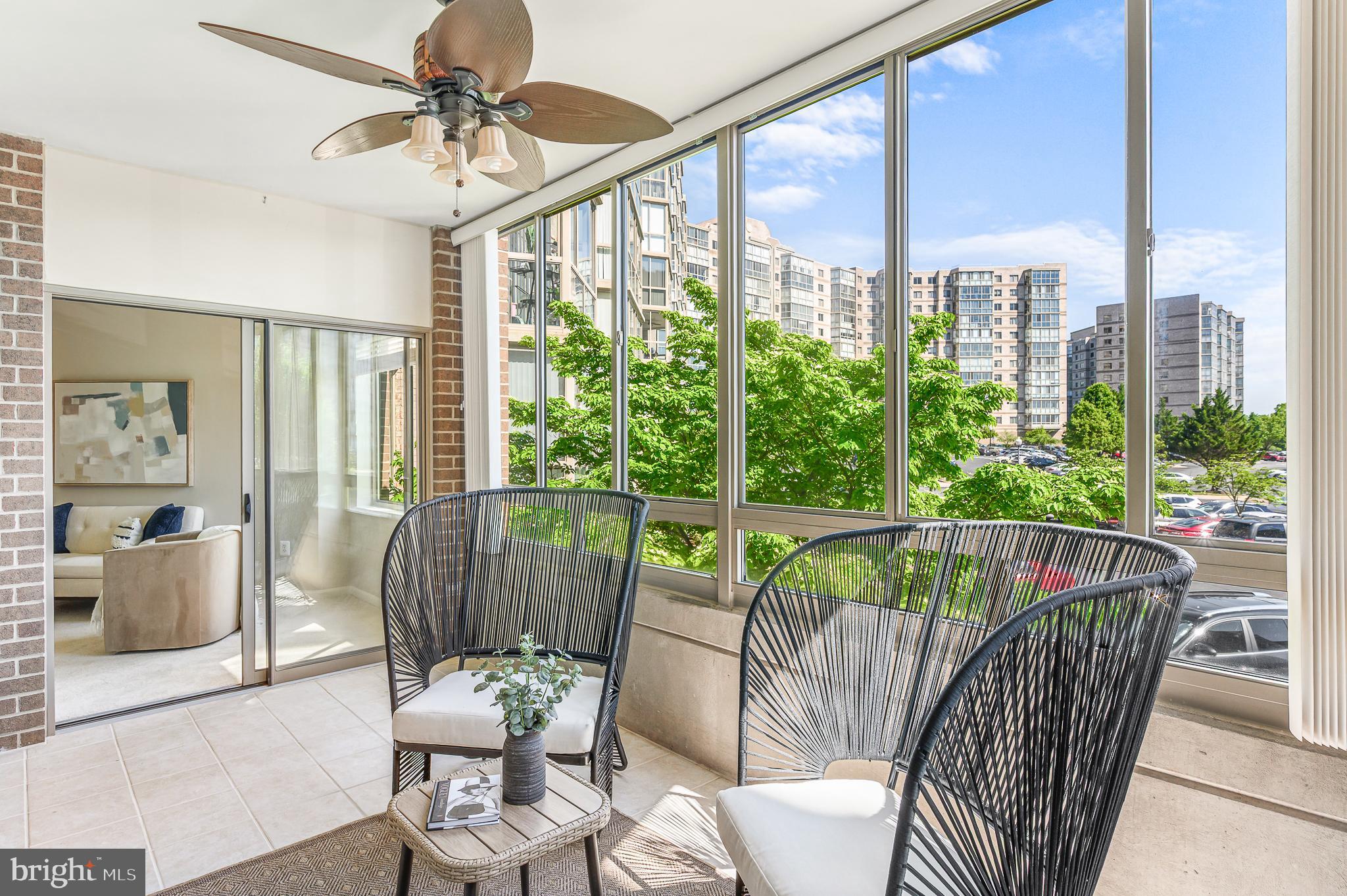 LANSDOWNE WOODS - Residential