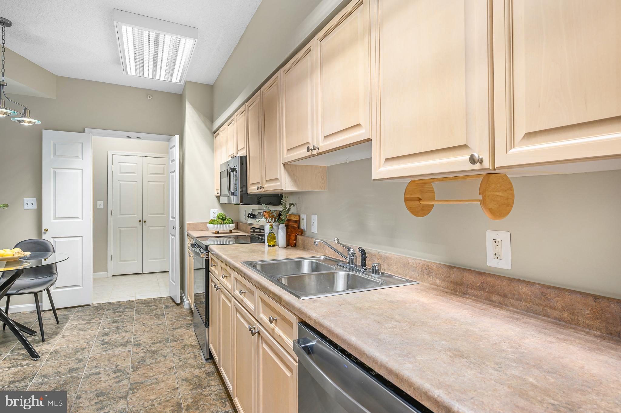 LANSDOWNE WOODS - Residential
