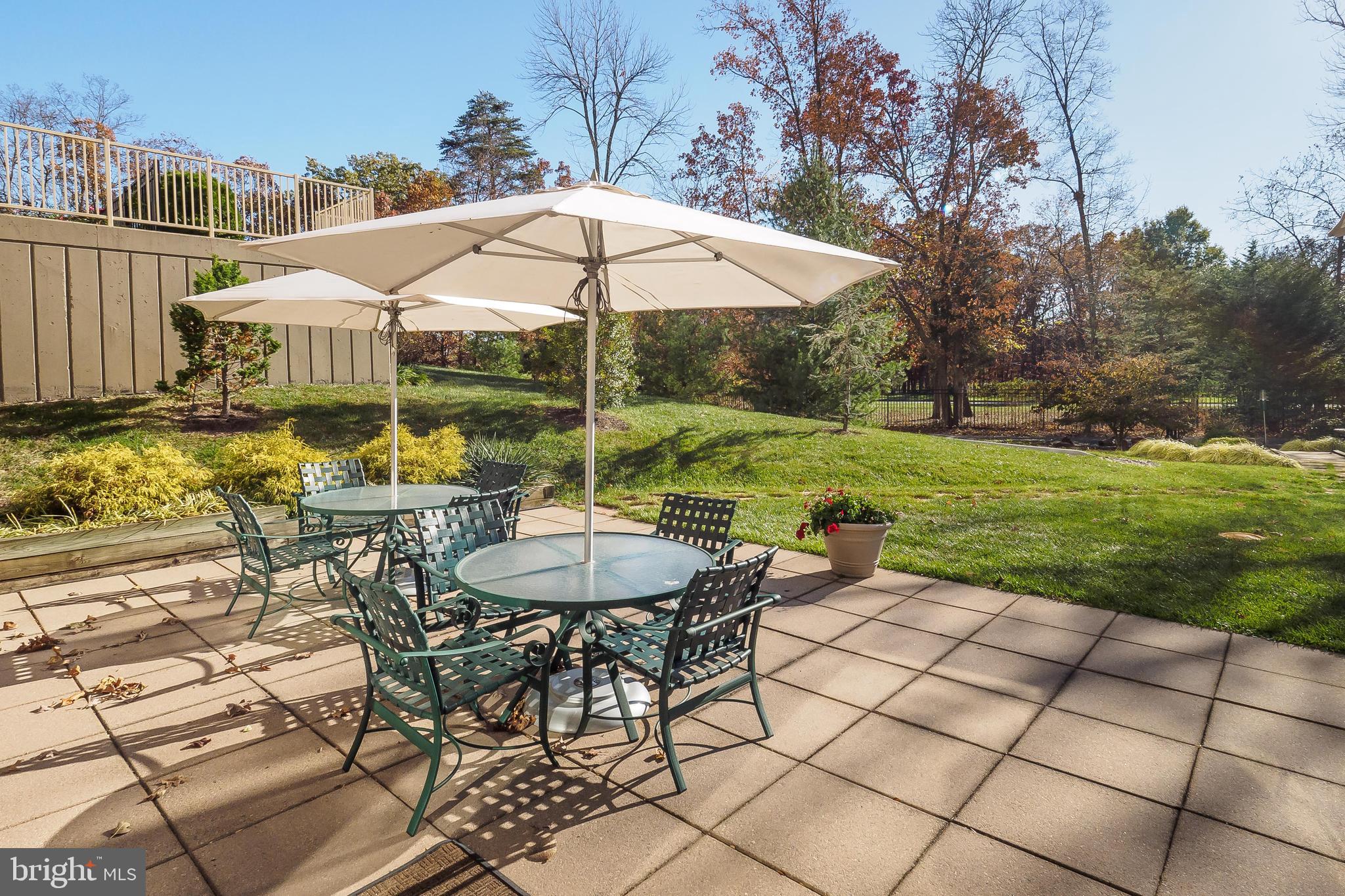 LANSDOWNE WOODS - Residential