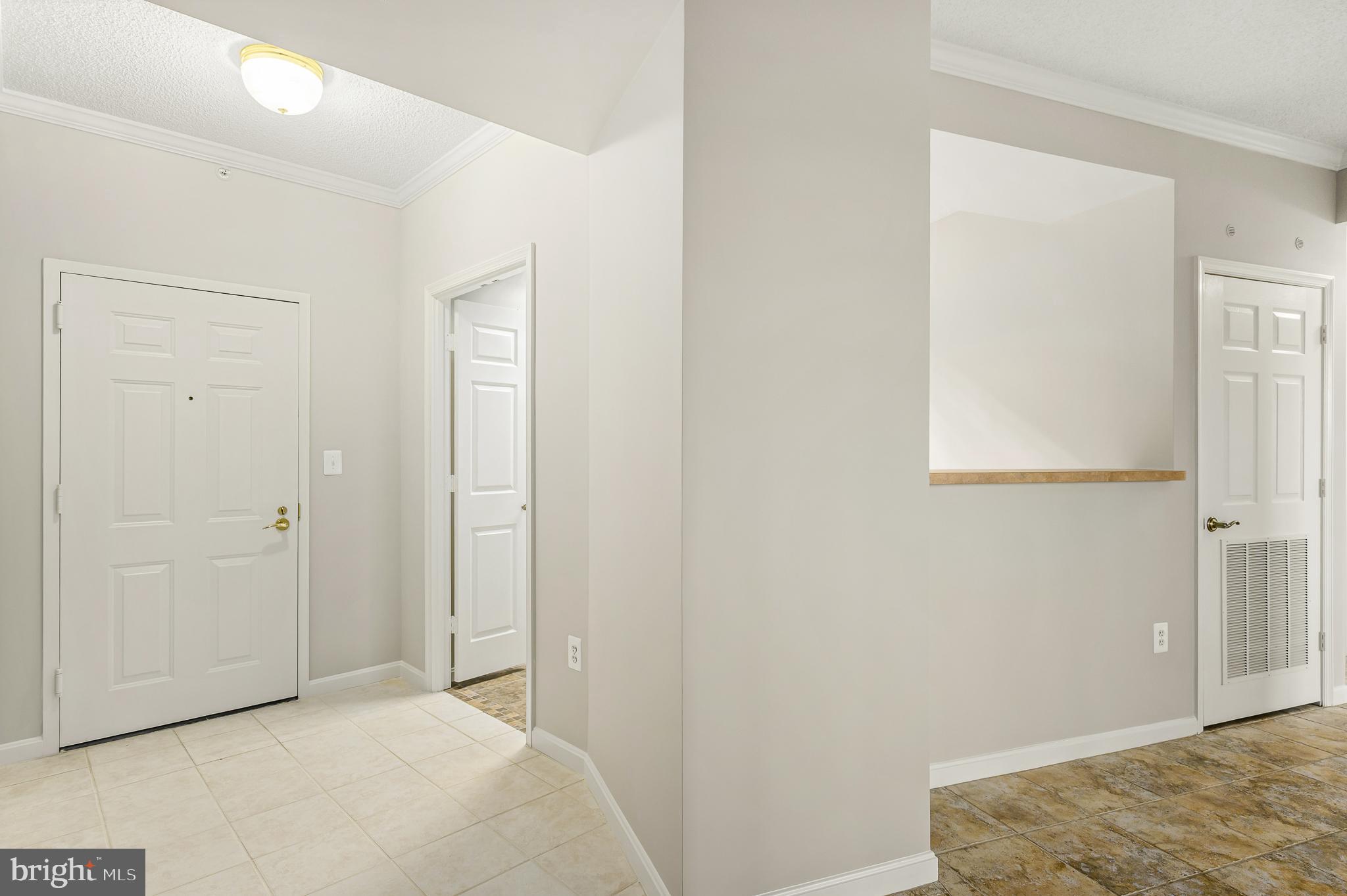 LANSDOWNE WOODS - Residential