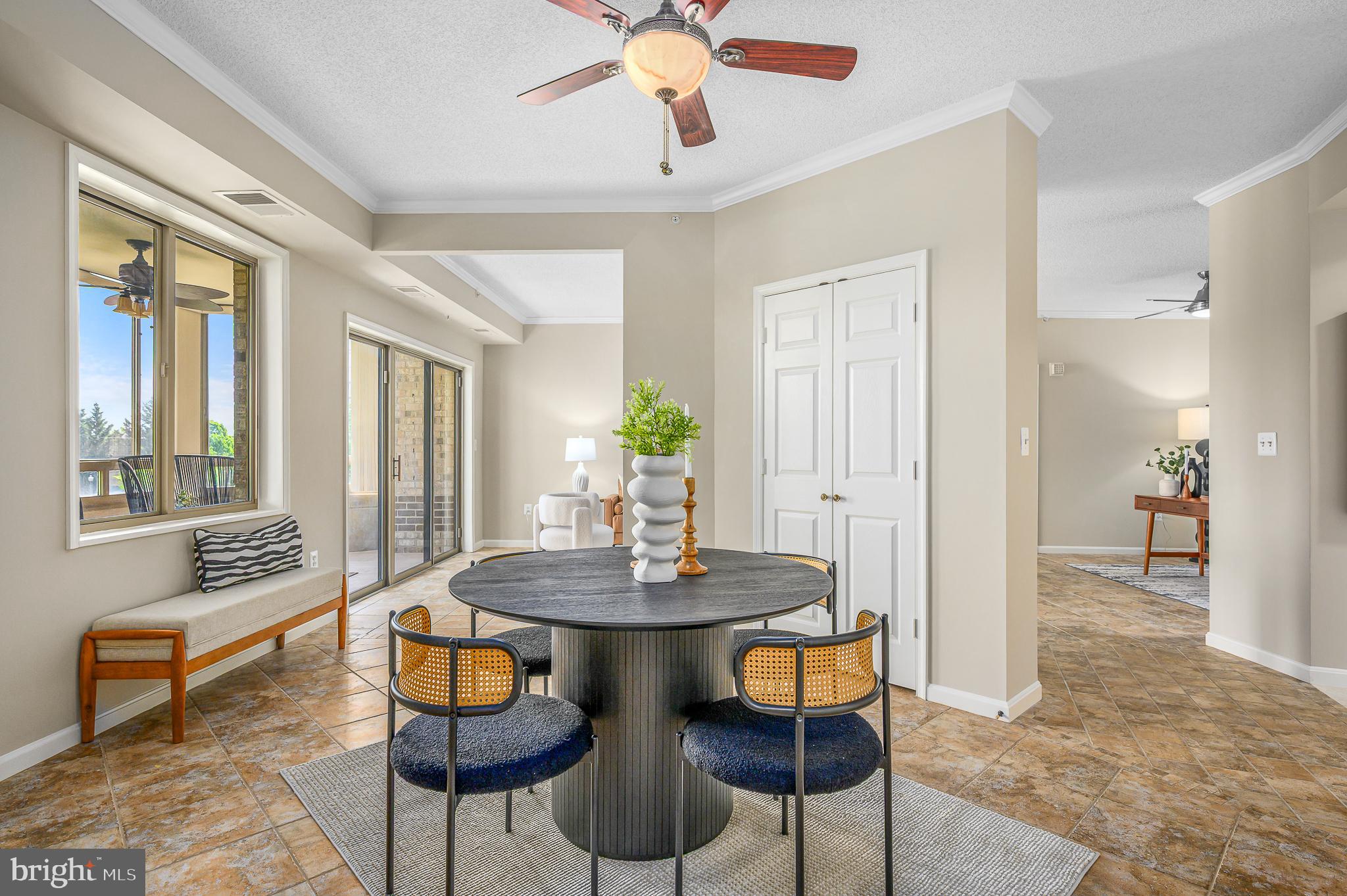 LANSDOWNE WOODS - Residential