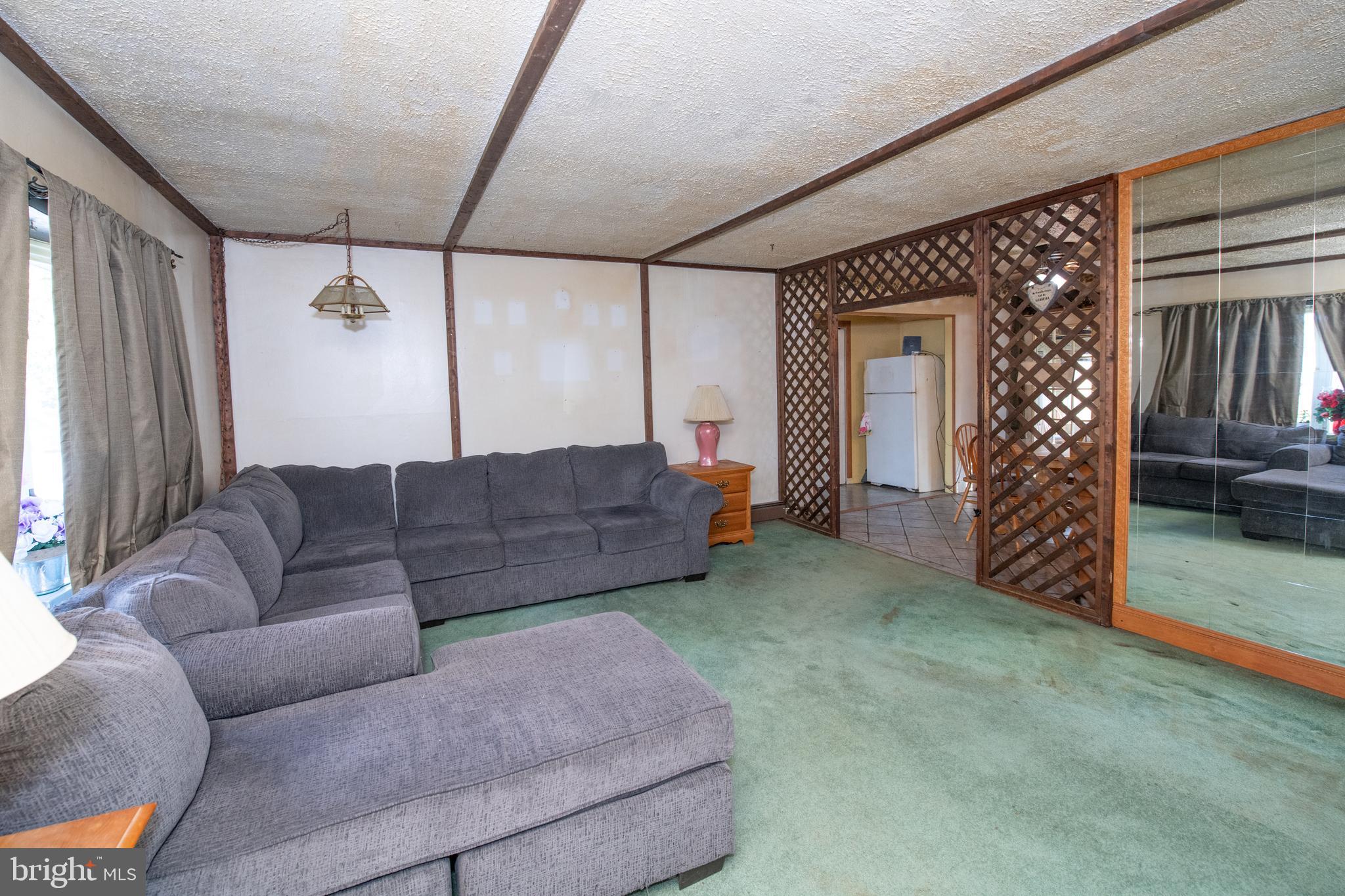 LEVITTOWN - Residential