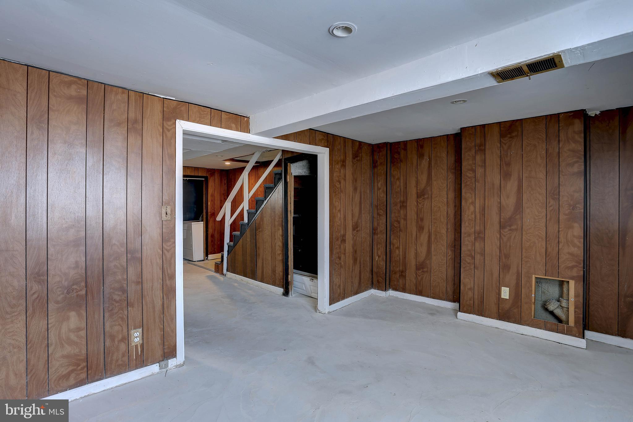 GREEN SPRING - Residential Lease