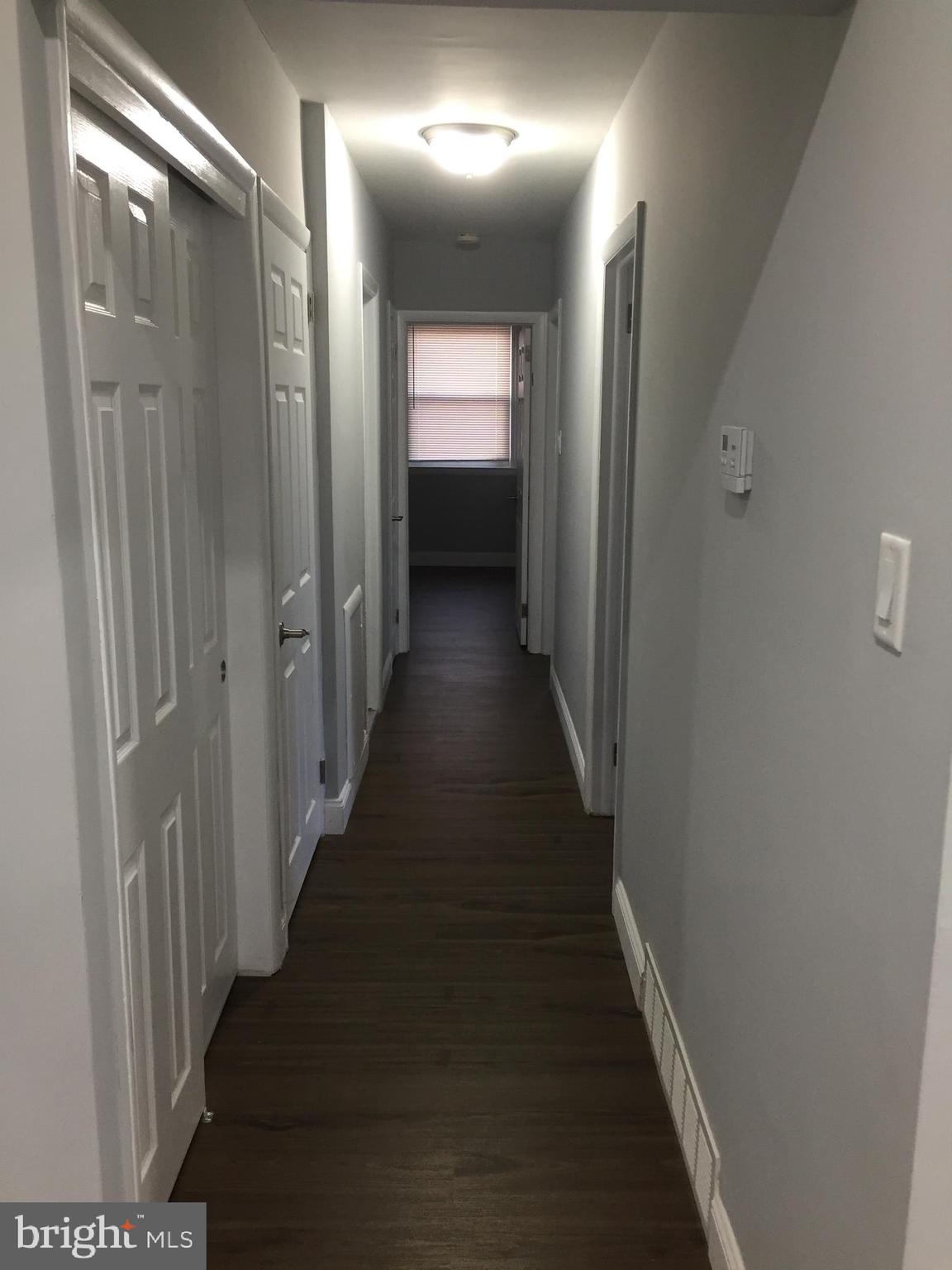 Remodeled twin ranch-new kitchen/ new bathrooms.