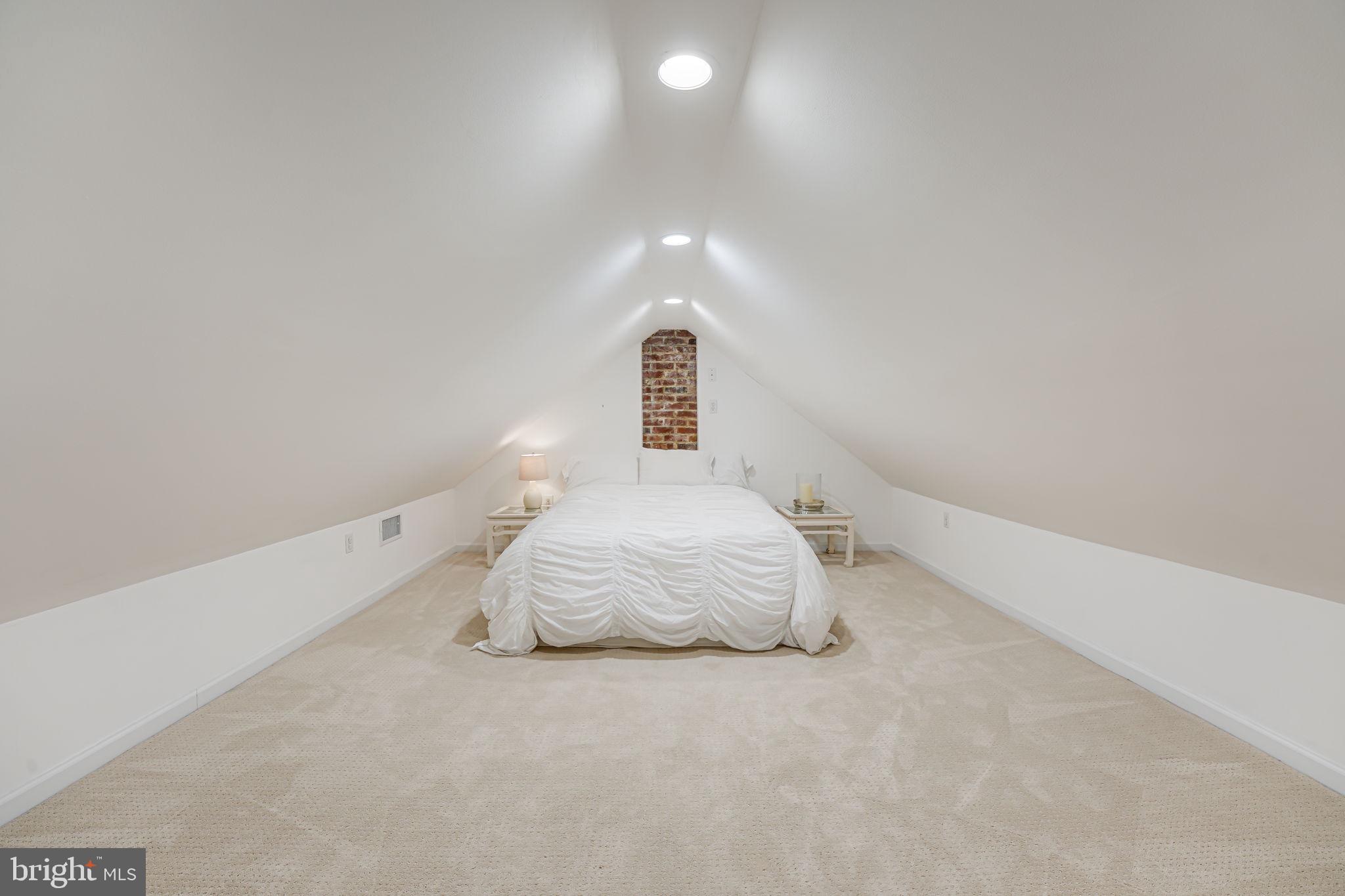 OVERLOOK TERRACE - Residential