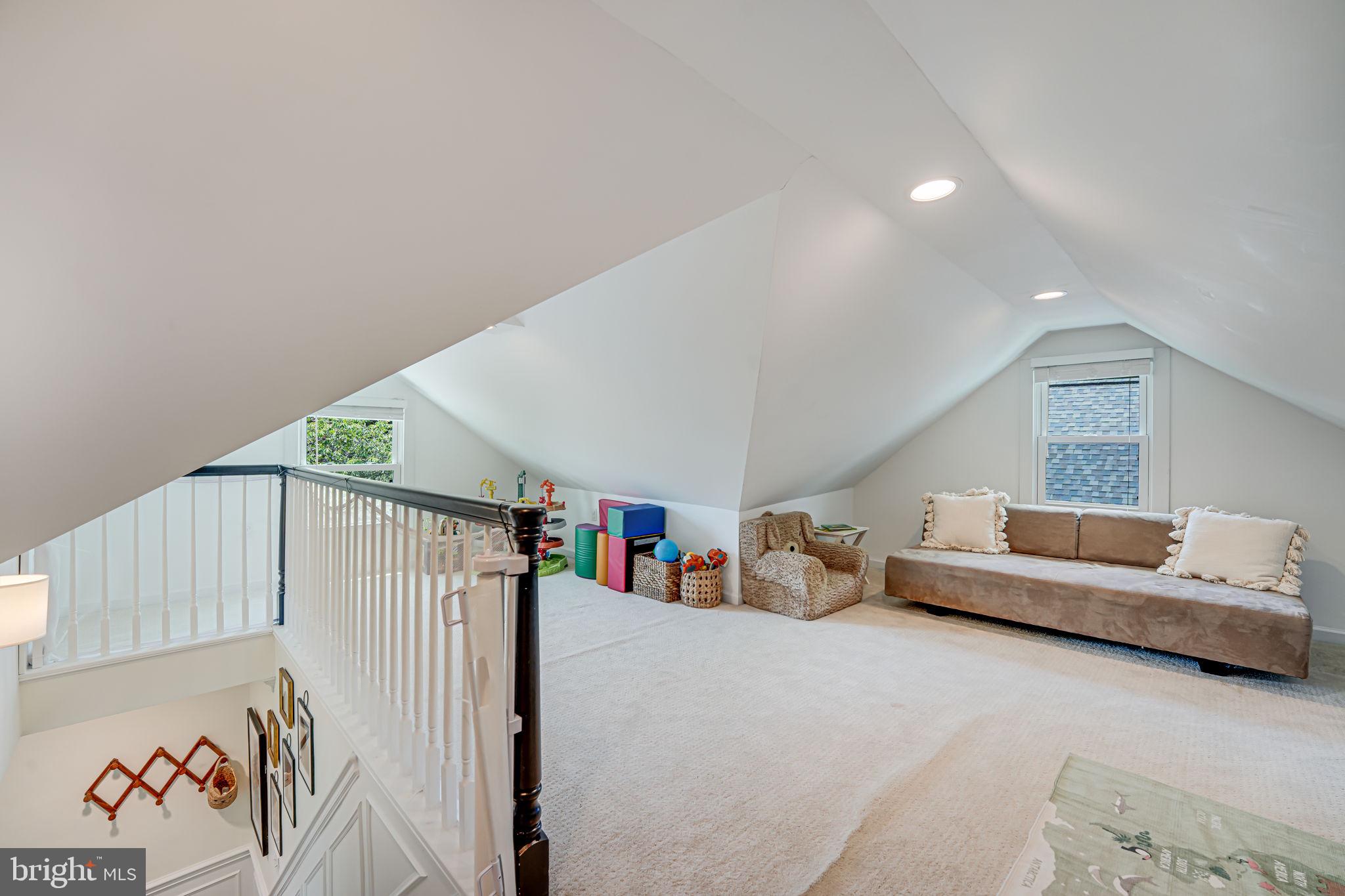 OVERLOOK TERRACE - Residential