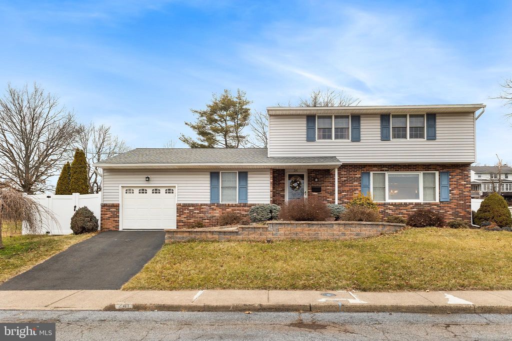 Photo of 241 W Diamond Street, SOUDERTON, PA 18964 (MLS # PAMC2165540)