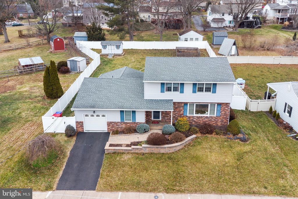 Photo of 241 W Diamond Street, SOUDERTON, PA 18964 (MLS # PAMC2165540)