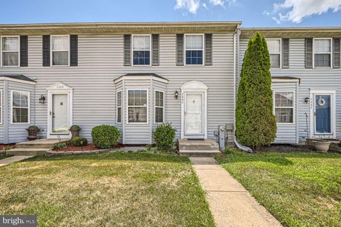 Townhouse For Sale - 7202 Rutherford Green Cir<br/> BALTIMORE, MD 21244