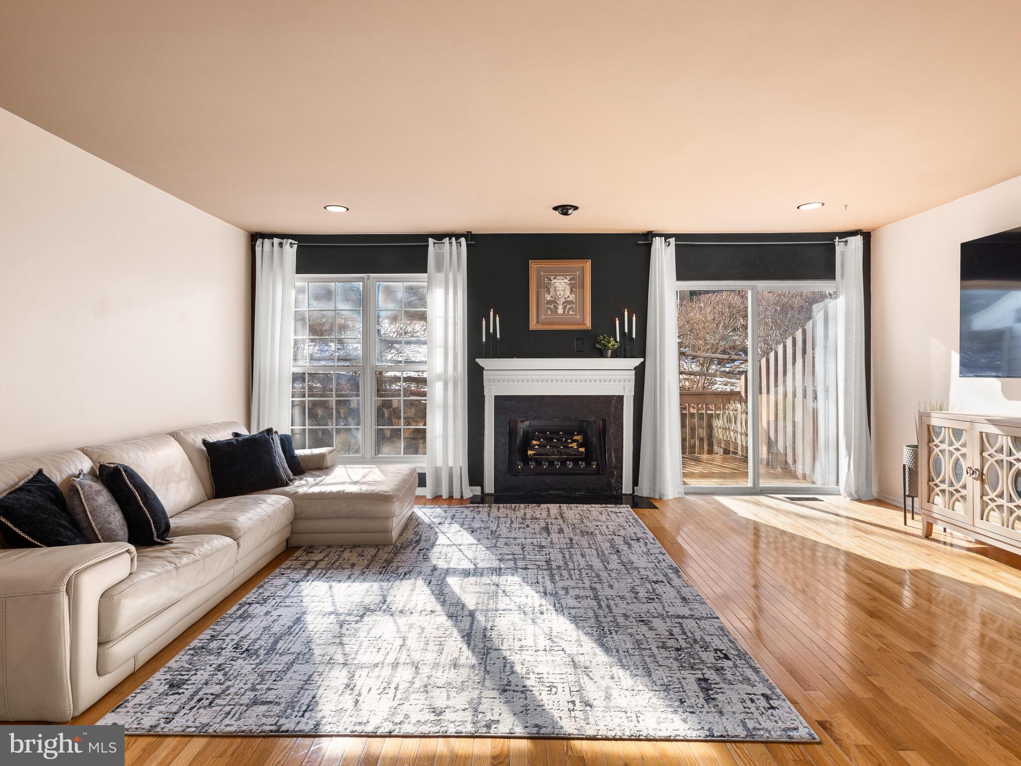 CHARLESTOWN HUNT - Residential