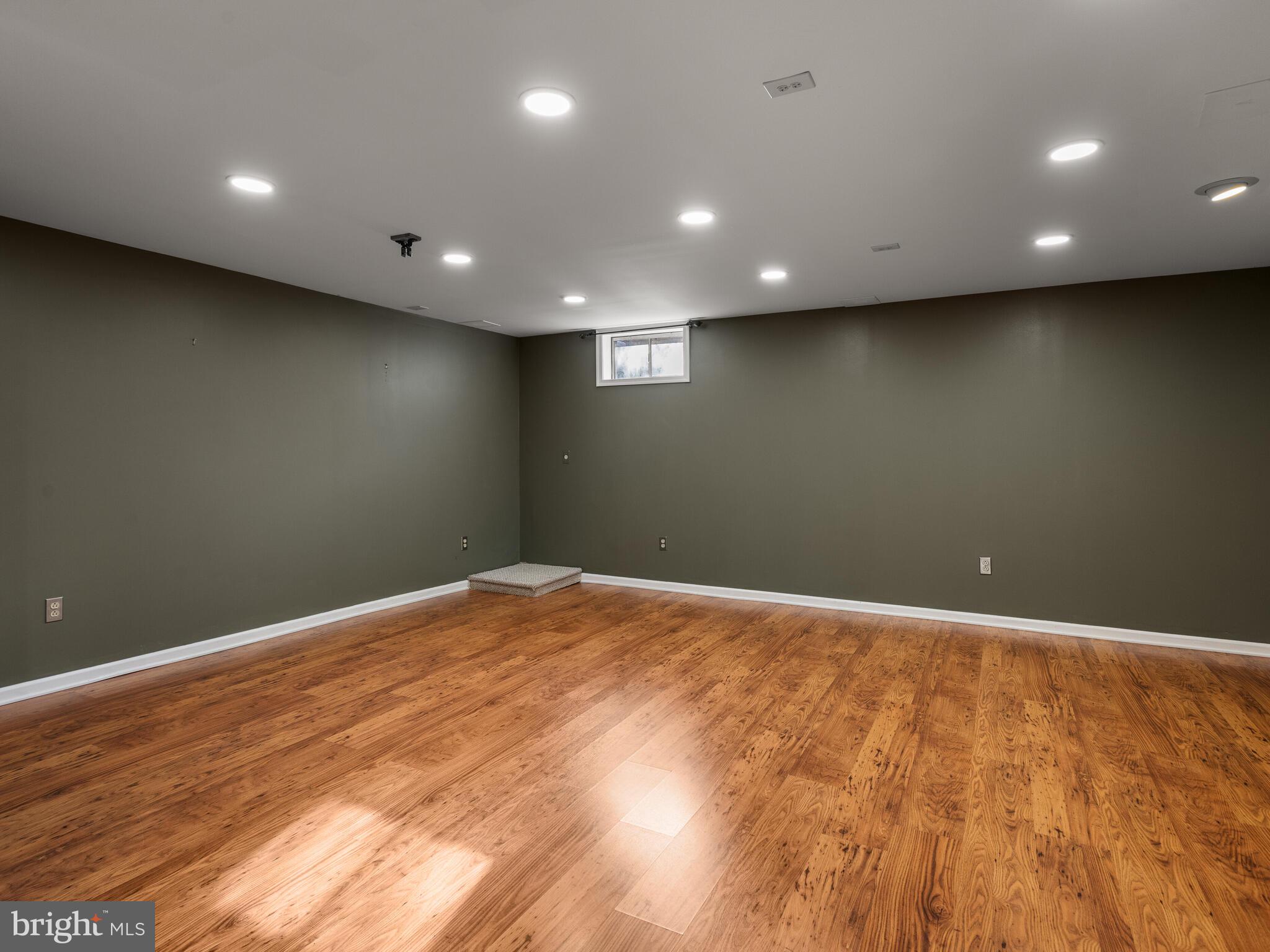 CHARLESTOWN HUNT - Residential