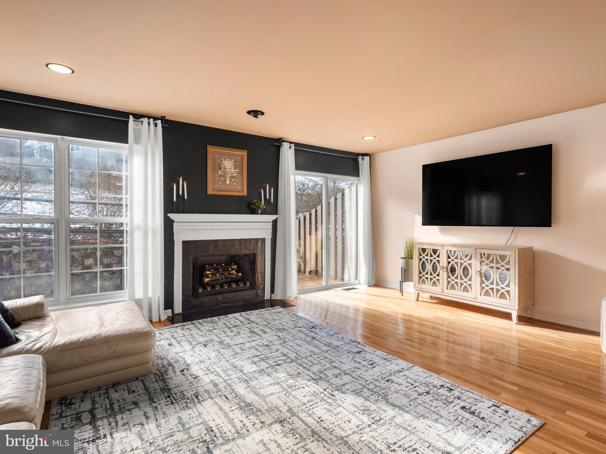 CHARLESTOWN HUNT - Residential