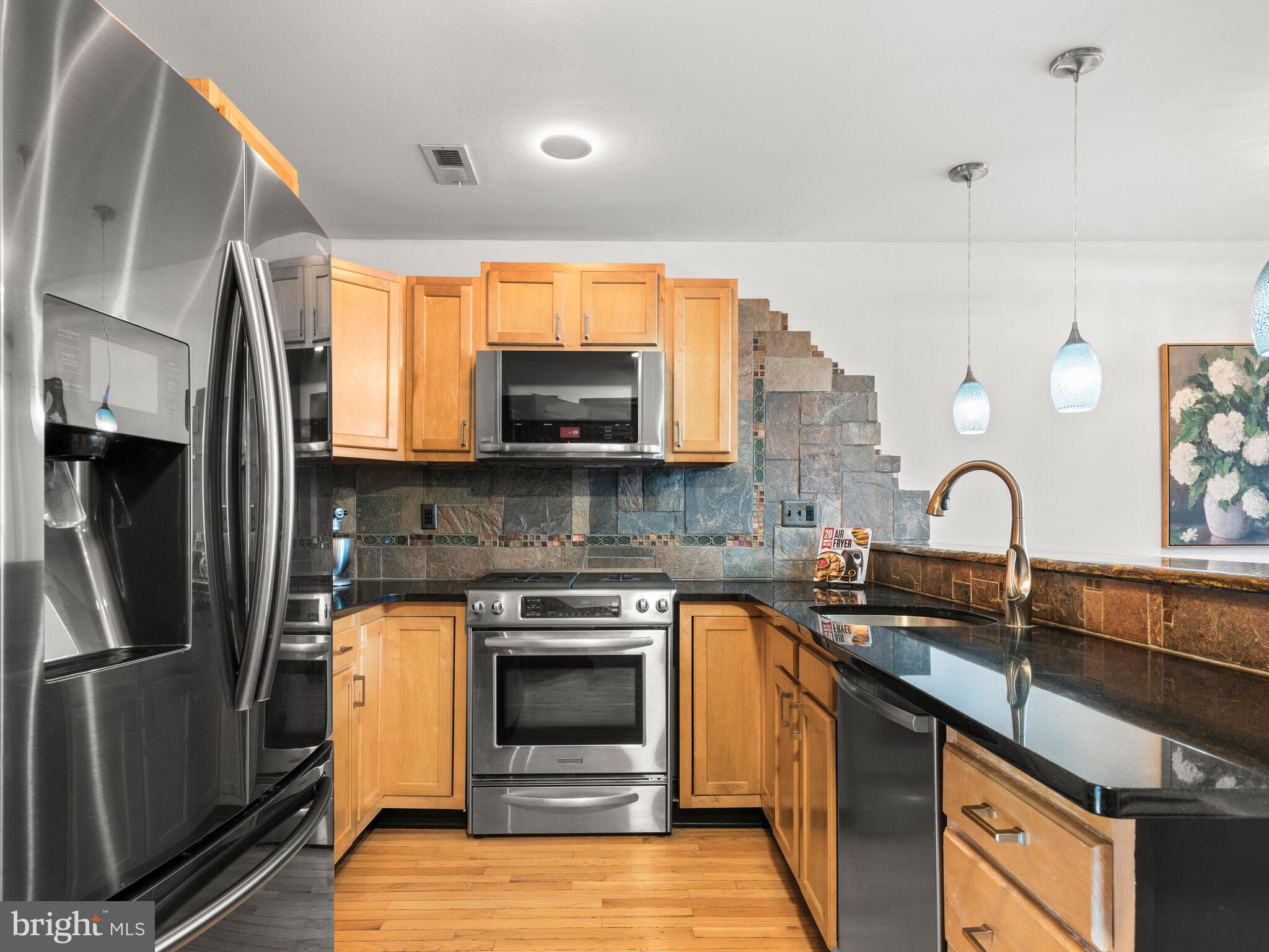 CHARLESTOWN HUNT - Residential