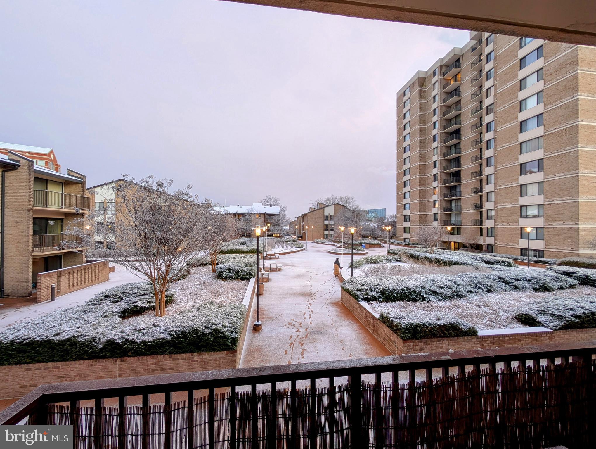 AMERICANA CENTRE - Land