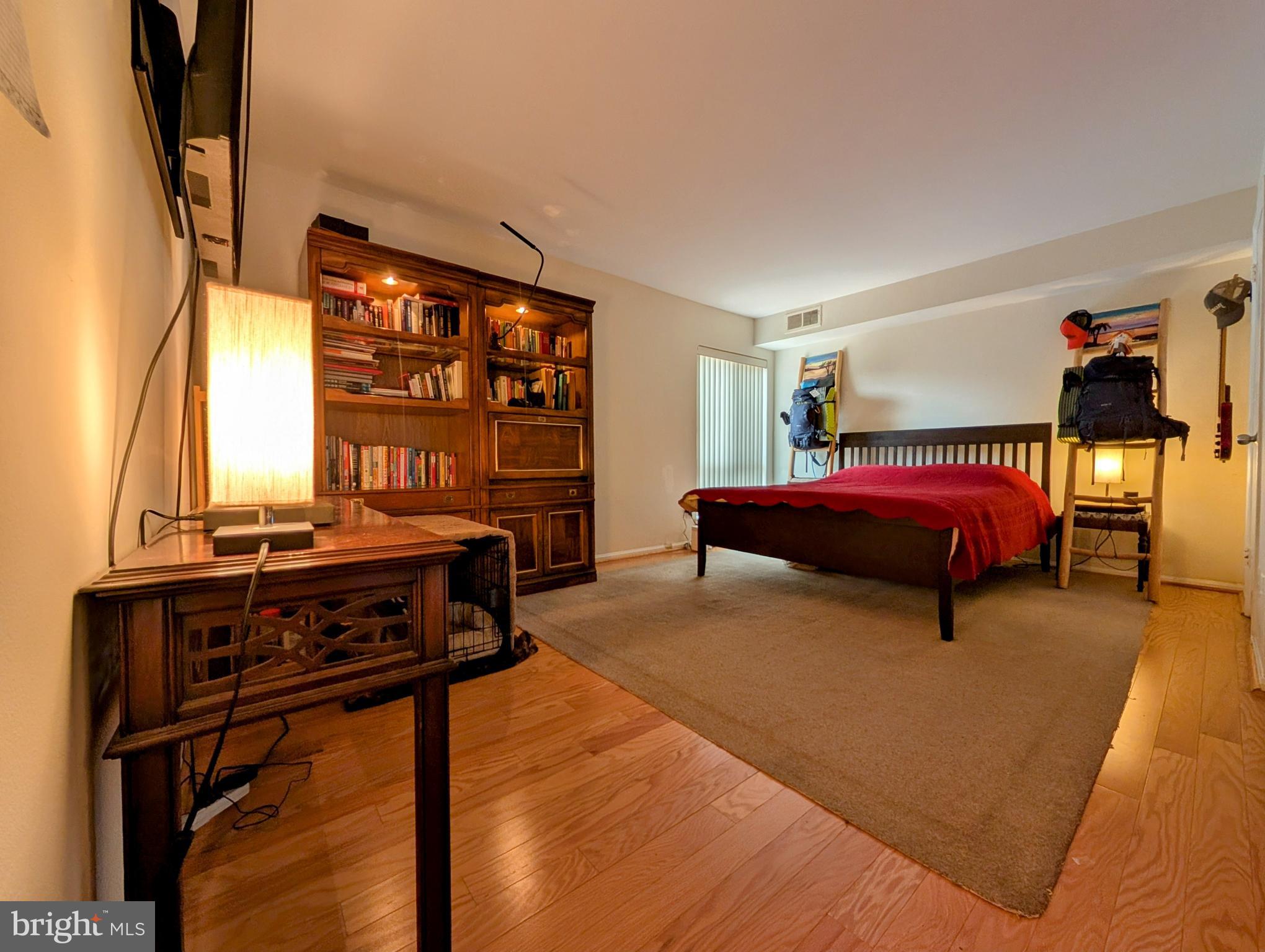 AMERICANA CENTRE - Land