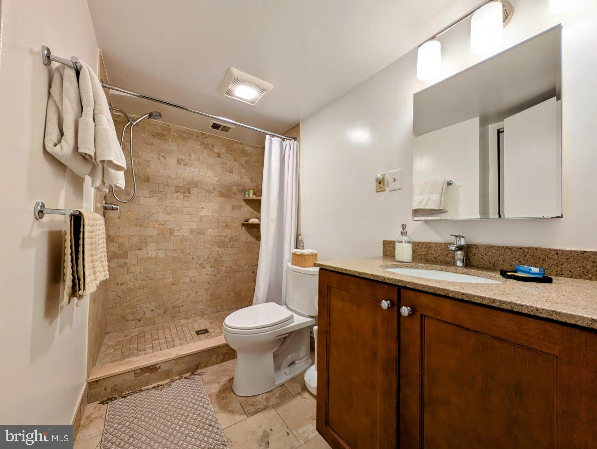 AMERICANA CENTRE - Land