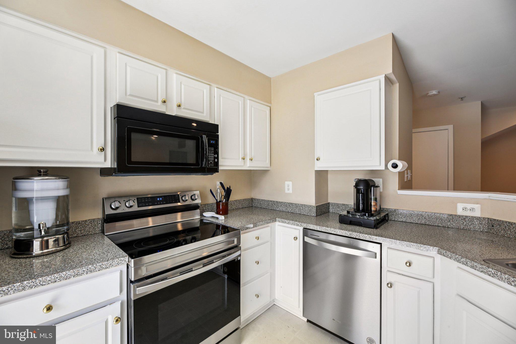 WELLINGTON TRACE - Residential