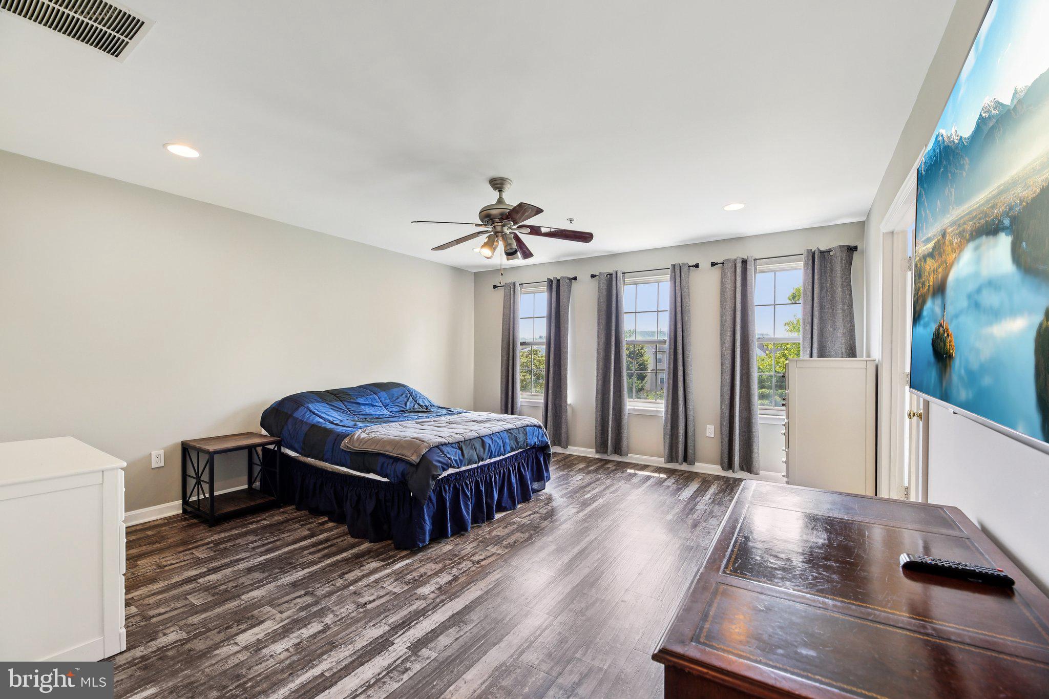 WELLINGTON TRACE - Residential