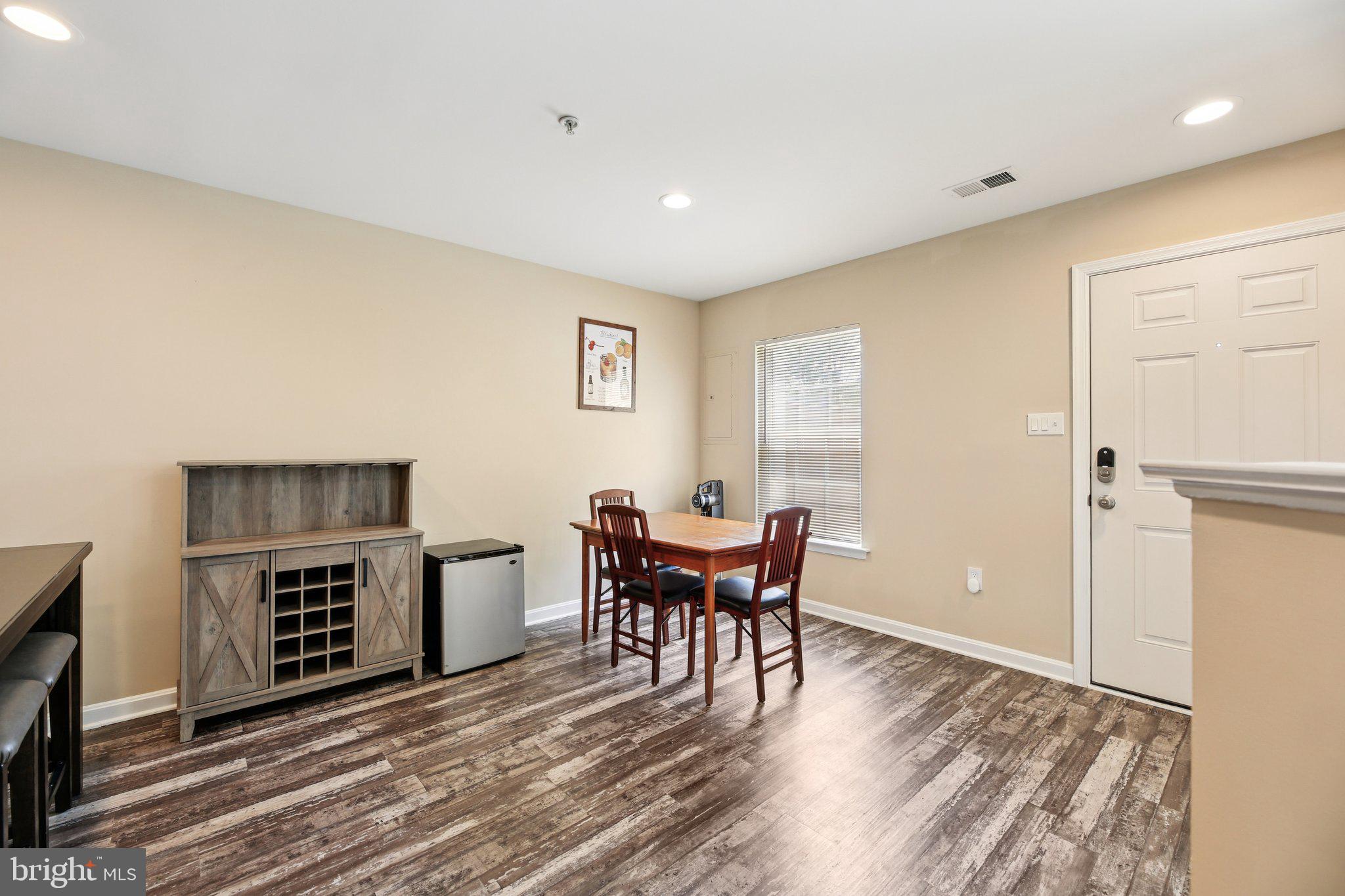 WELLINGTON TRACE - Residential