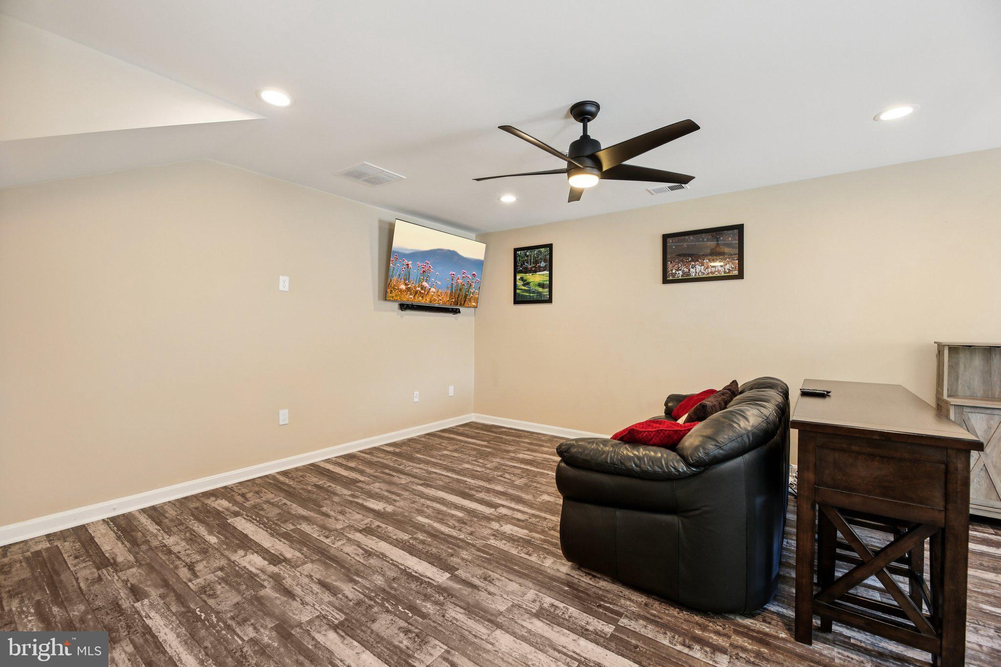 5078 CROYDON TERRACE
