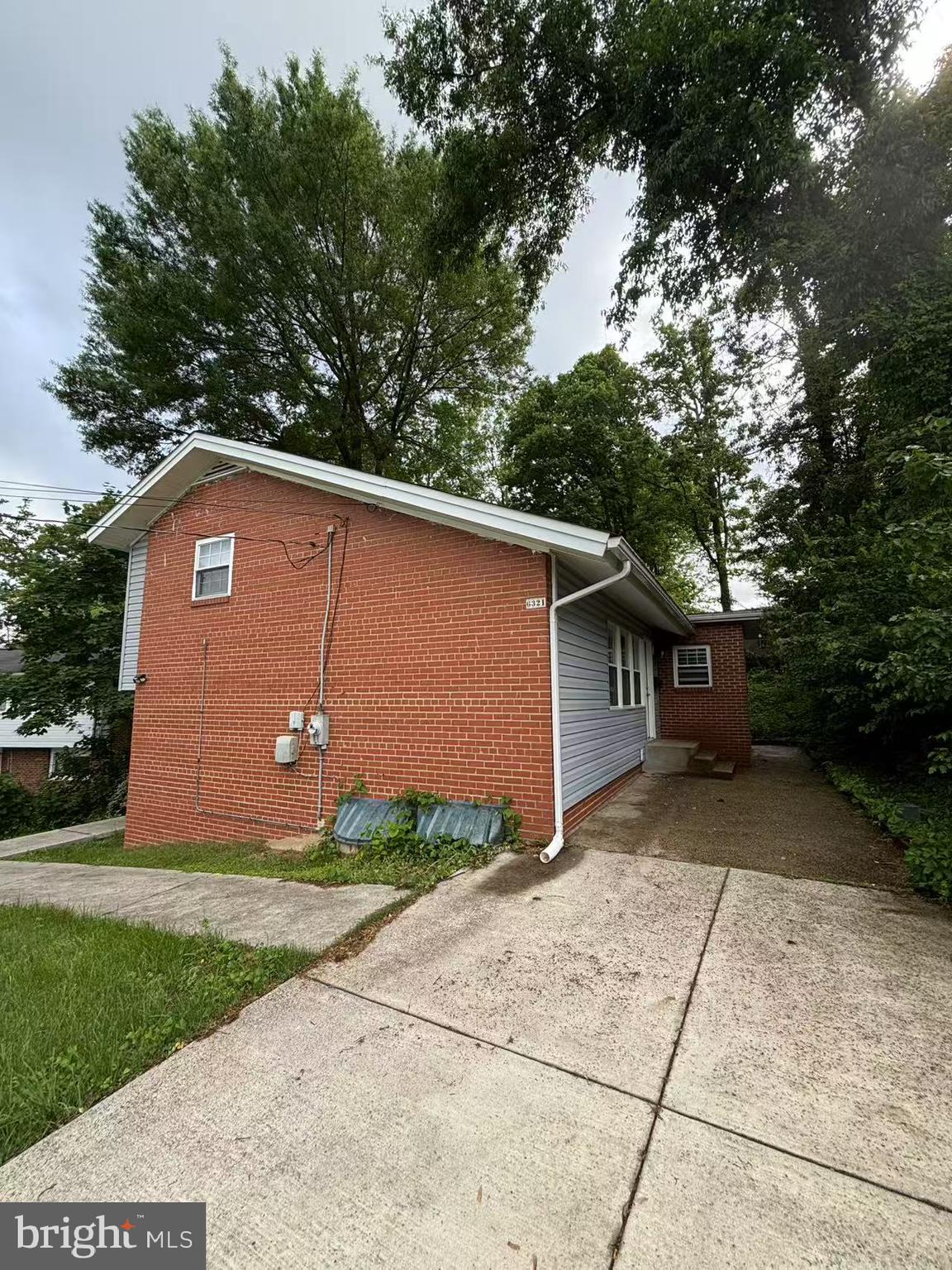 BREN MAR PARK - Residential Lease