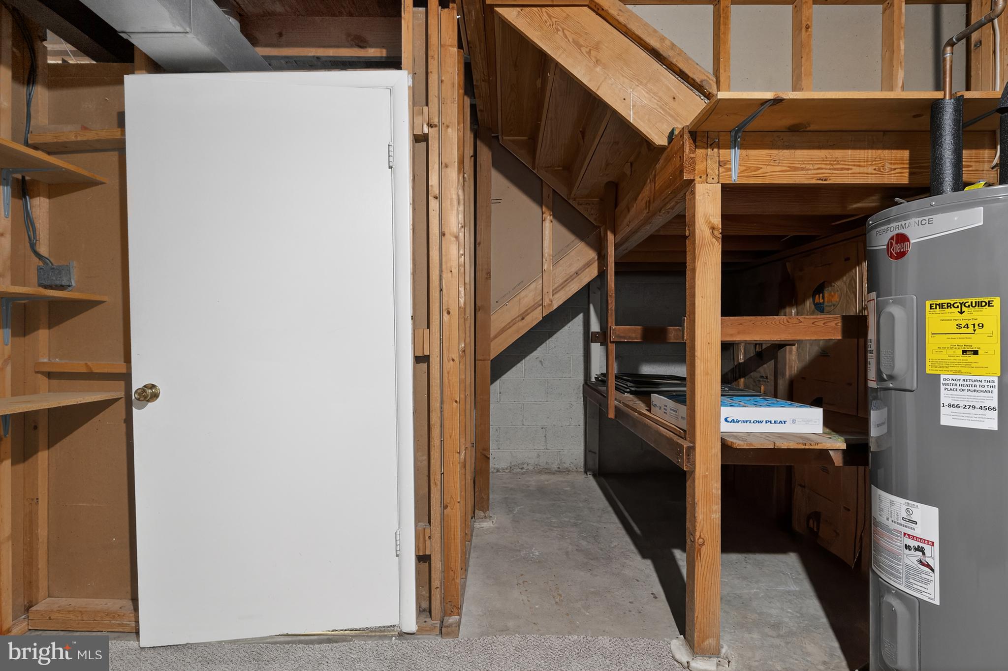 MT VERNON SQUARE TOWNHOUSE - Residential Lease