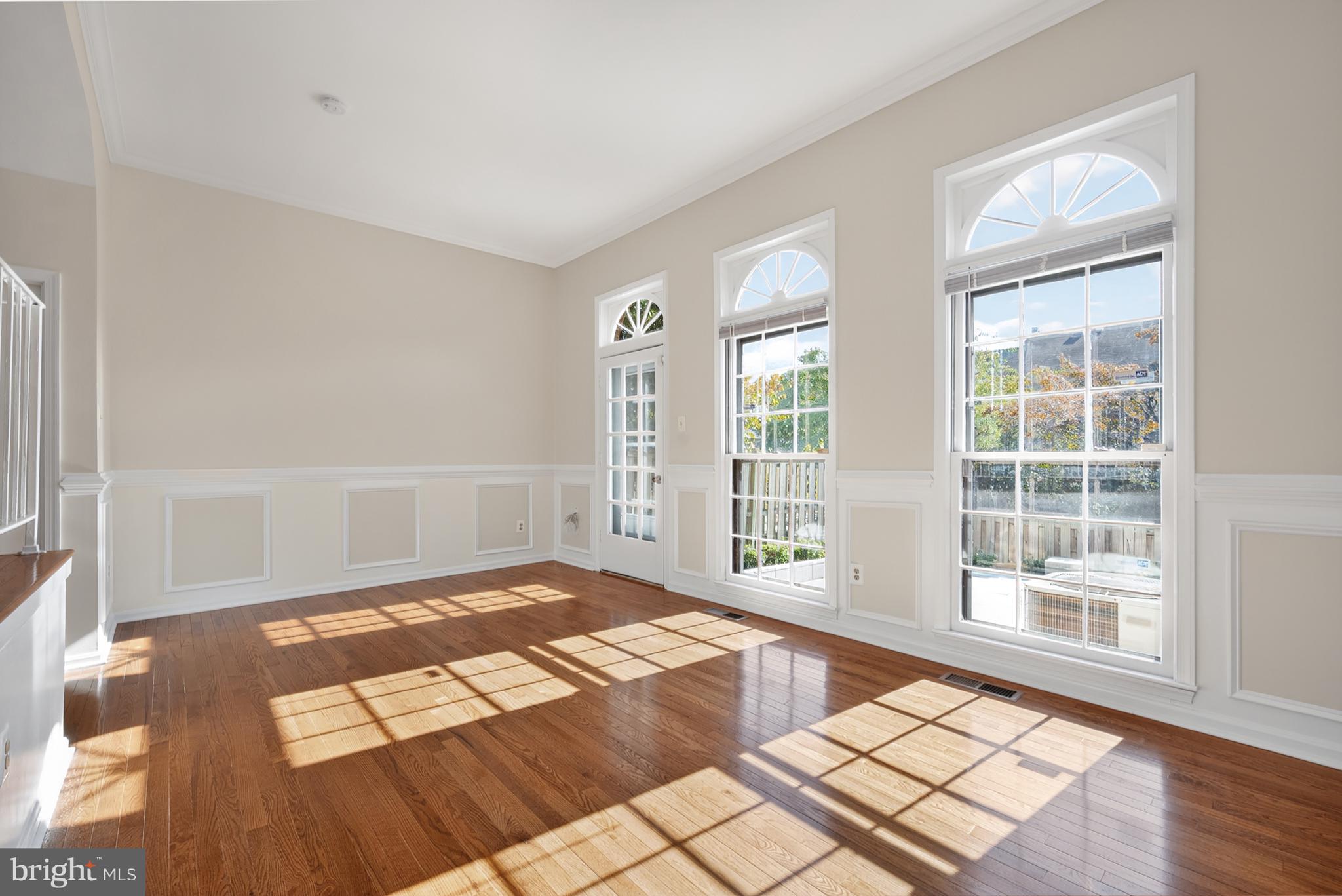 MT VERNON SQUARE TOWNHOUSE - Residential Lease