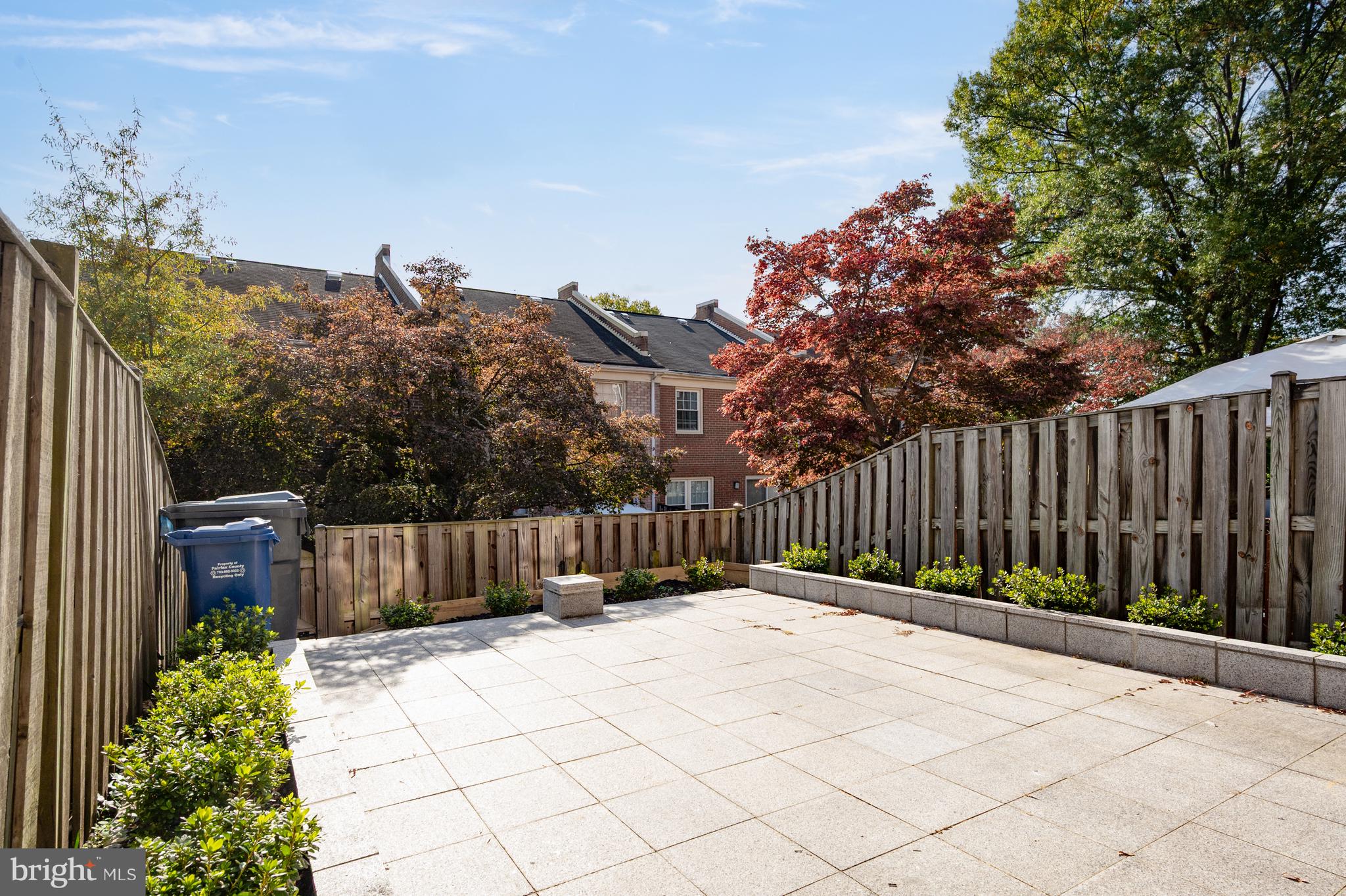 MT VERNON SQUARE TOWNHOUSE - Residential Lease