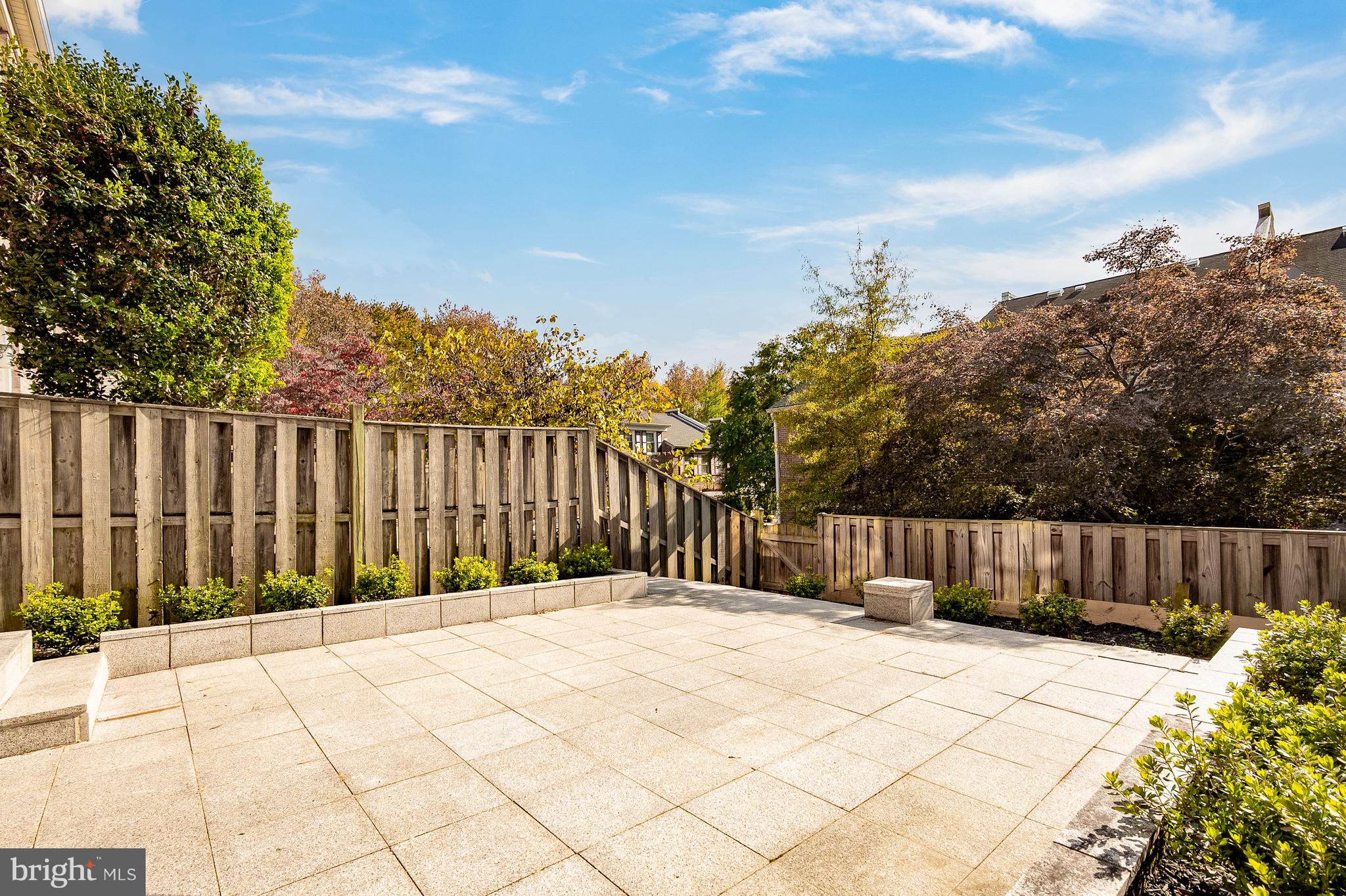 MT VERNON SQUARE TOWNHOUSE - Residential Lease