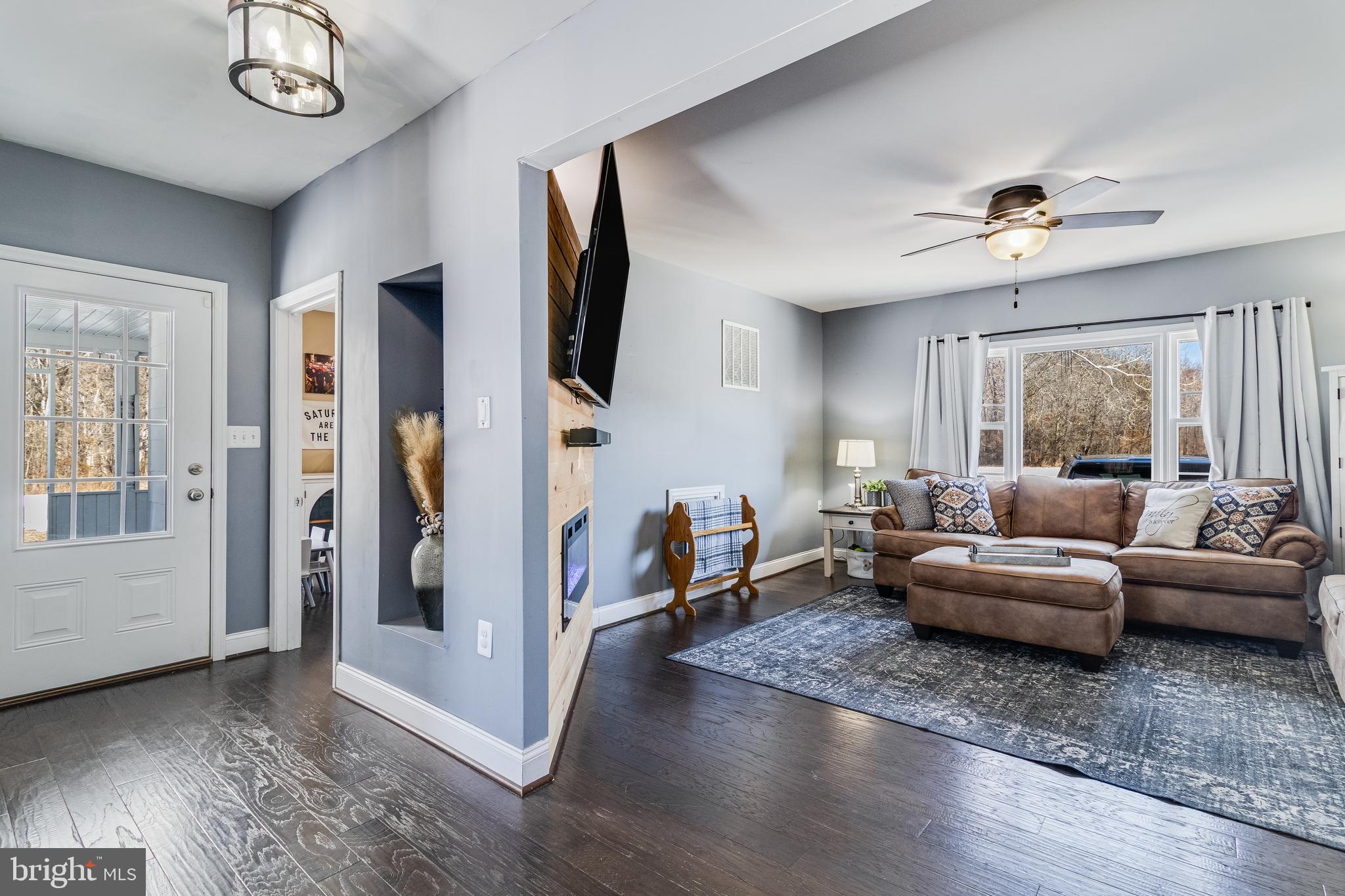 HUNTING CREEK ESTATES - Residential